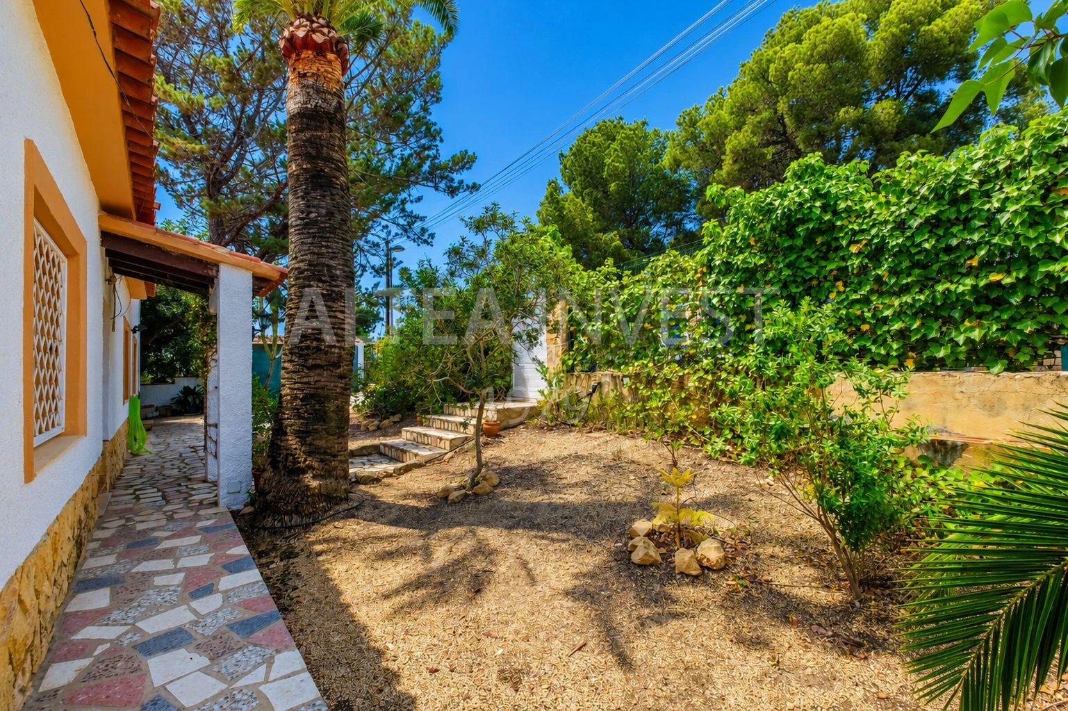 Traditional style villa with sea and mountain views in Alfaz del Pi