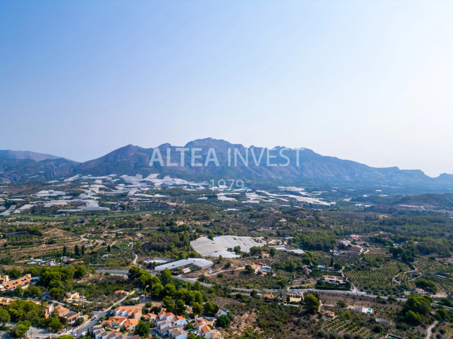 Charming Mediterranean Villa with Sea Views and Space to Enjoy