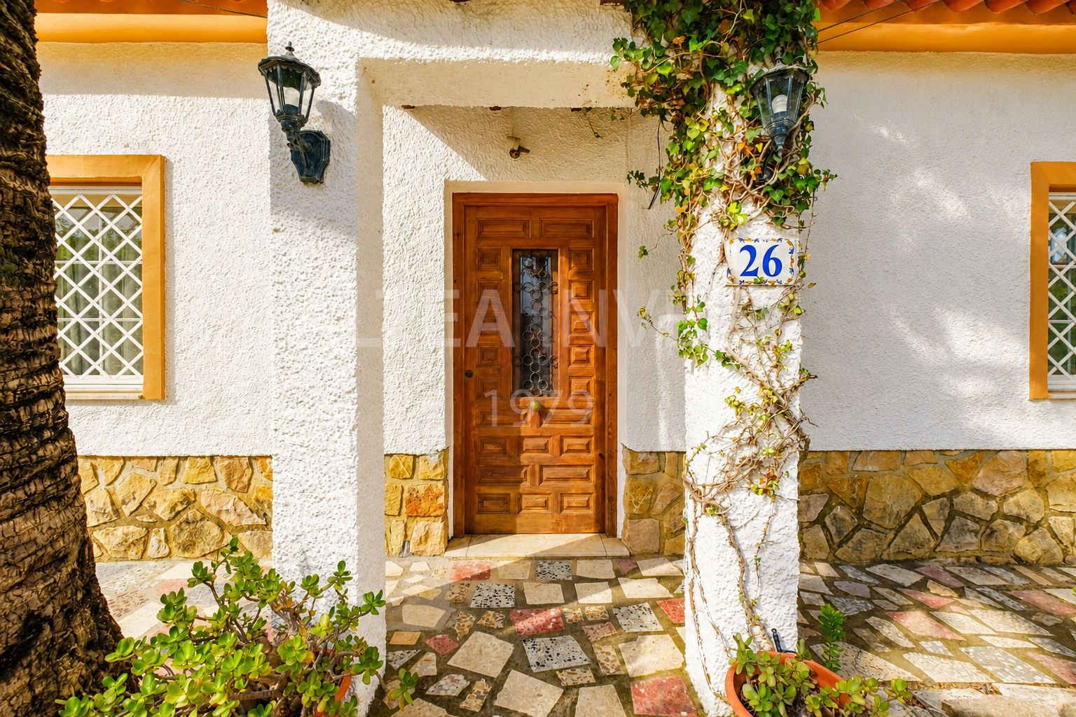 Traditional style villa with sea and mountain views in Alfaz del Pi