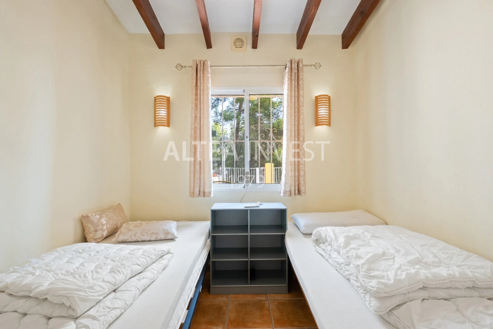Charming Mediterranean Villa with Sea Views and Space to Enjoy