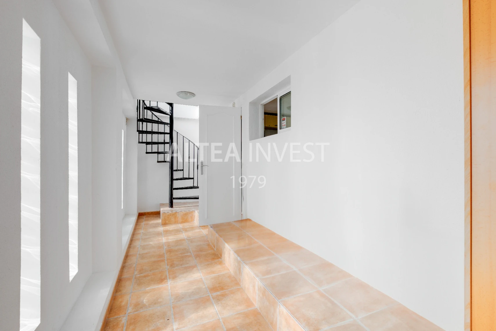 Charming Mediterranean Villa with Sea Views and Space to Enjoy