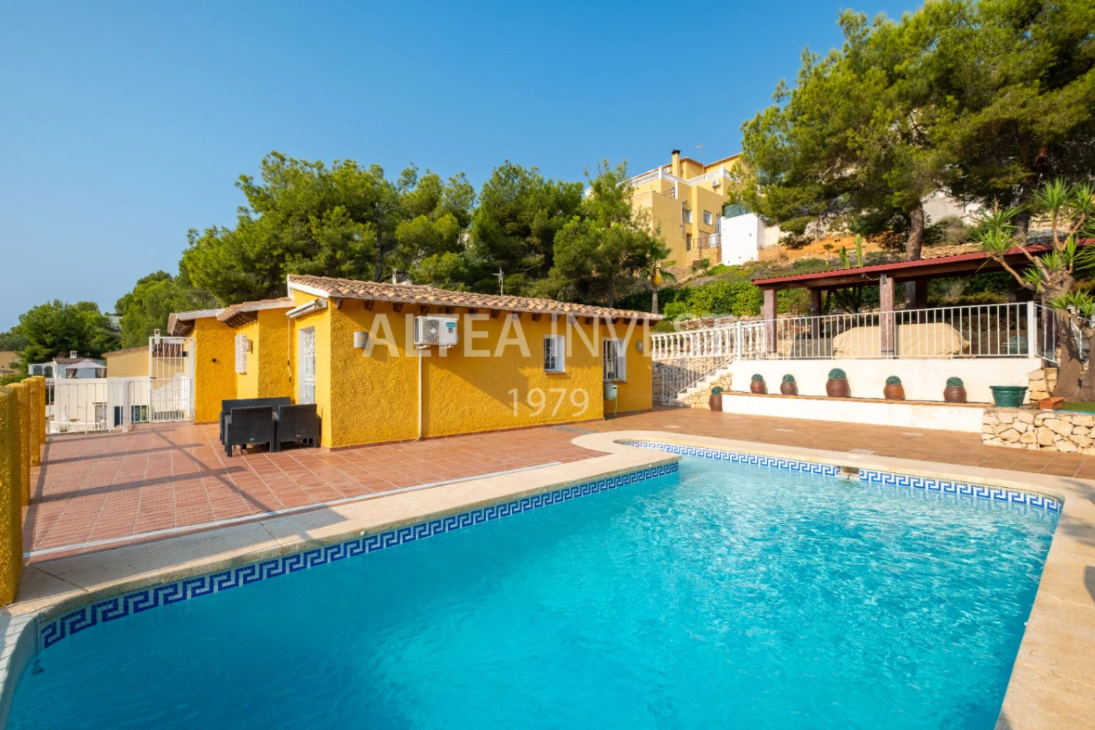 Charming Mediterranean Villa with Sea Views and Space to Enjoy