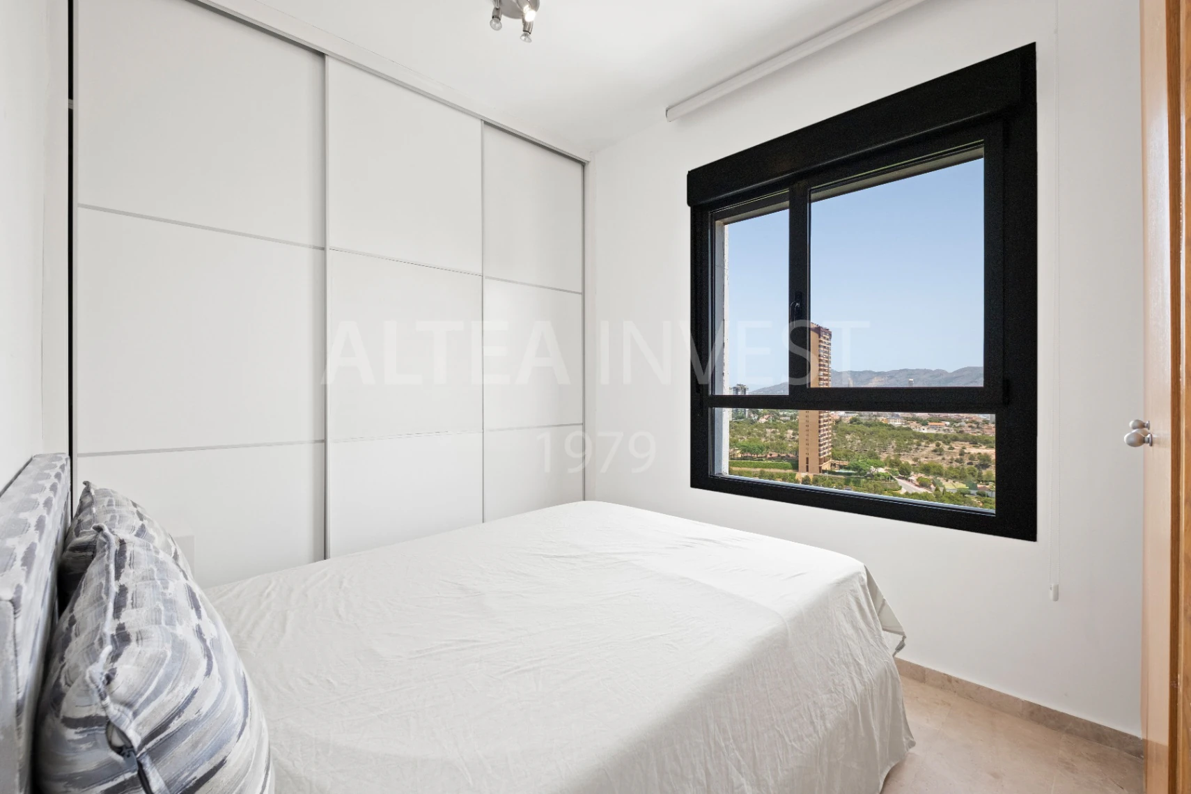Charming refurbished apartment with panoramic views in Playa de Poniente