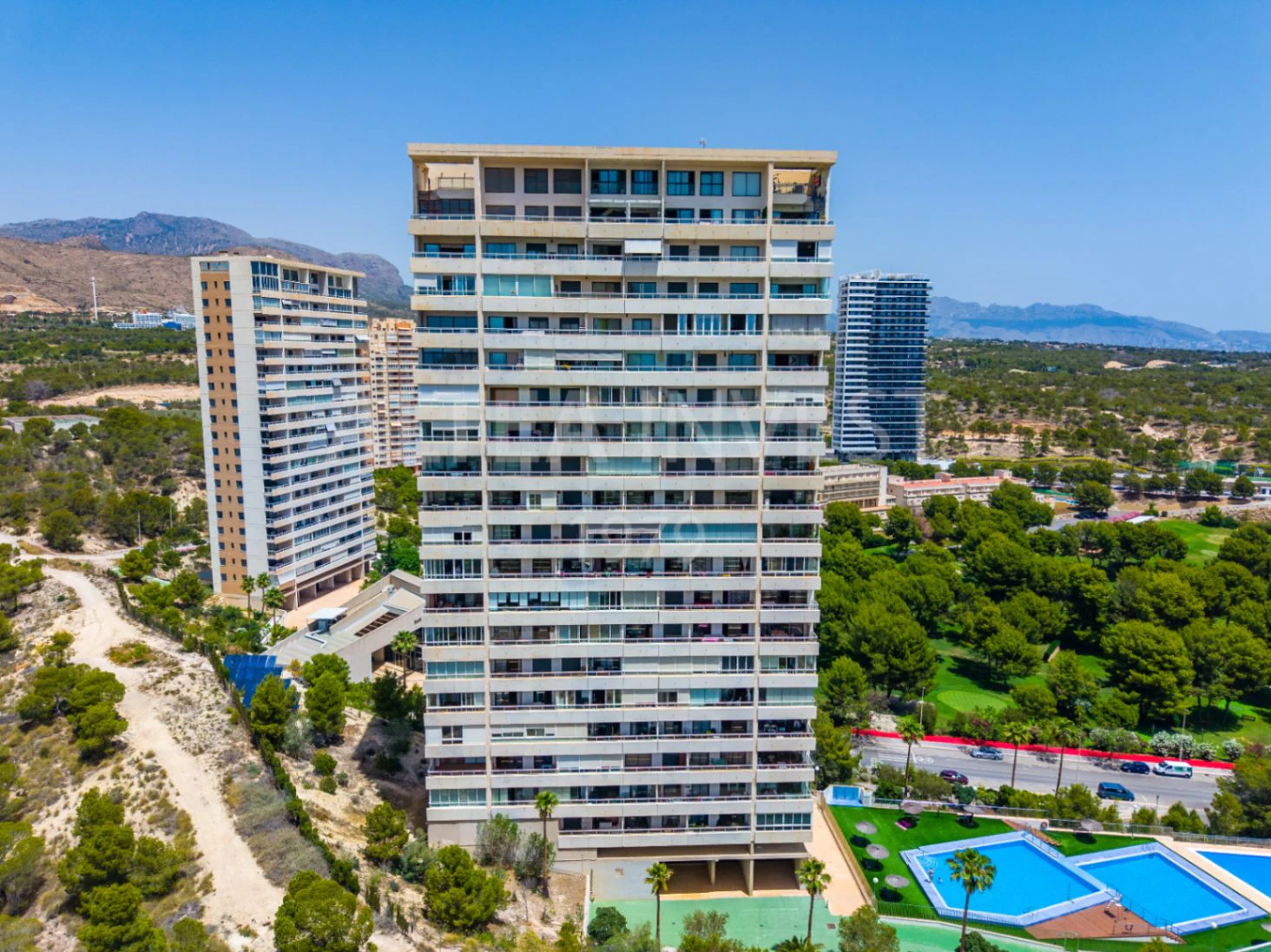 Charming refurbished apartment with panoramic views in Playa de Poniente