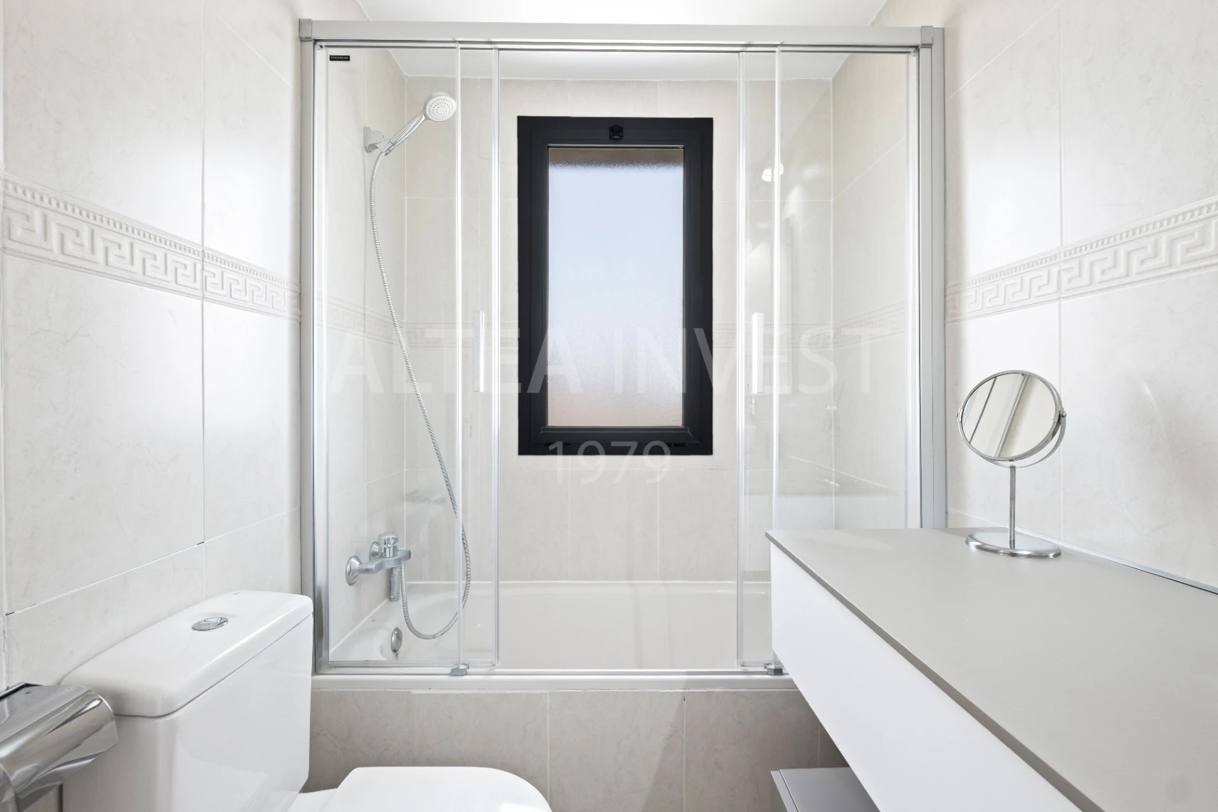 Charming refurbished apartment with panoramic views in Playa de Poniente
