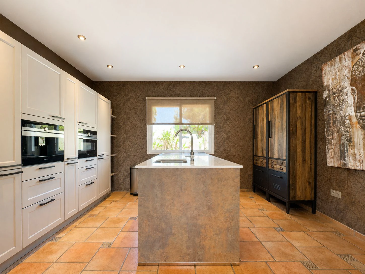 Mediterranean Villa with Sea and Mountain Views in an Exclusive Residential Area of Altea