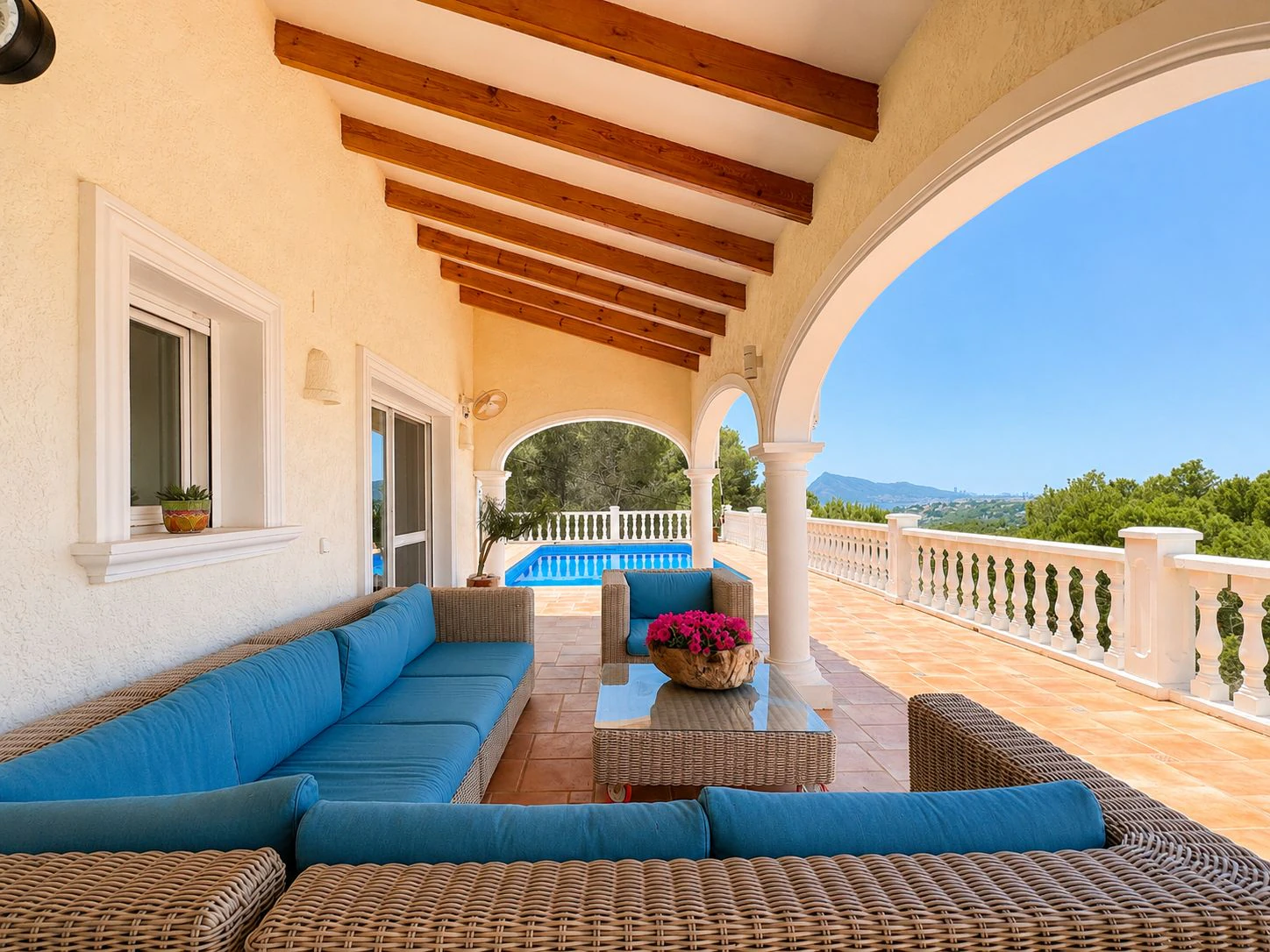 Mediterranean Villa with Sea and Mountain Views in an Exclusive Residential Area of Altea