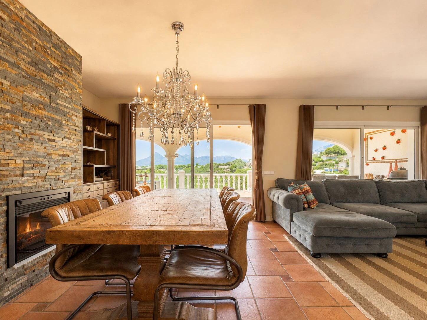 Mediterranean Villa with Sea and Mountain Views in an Exclusive Residential Area of Altea