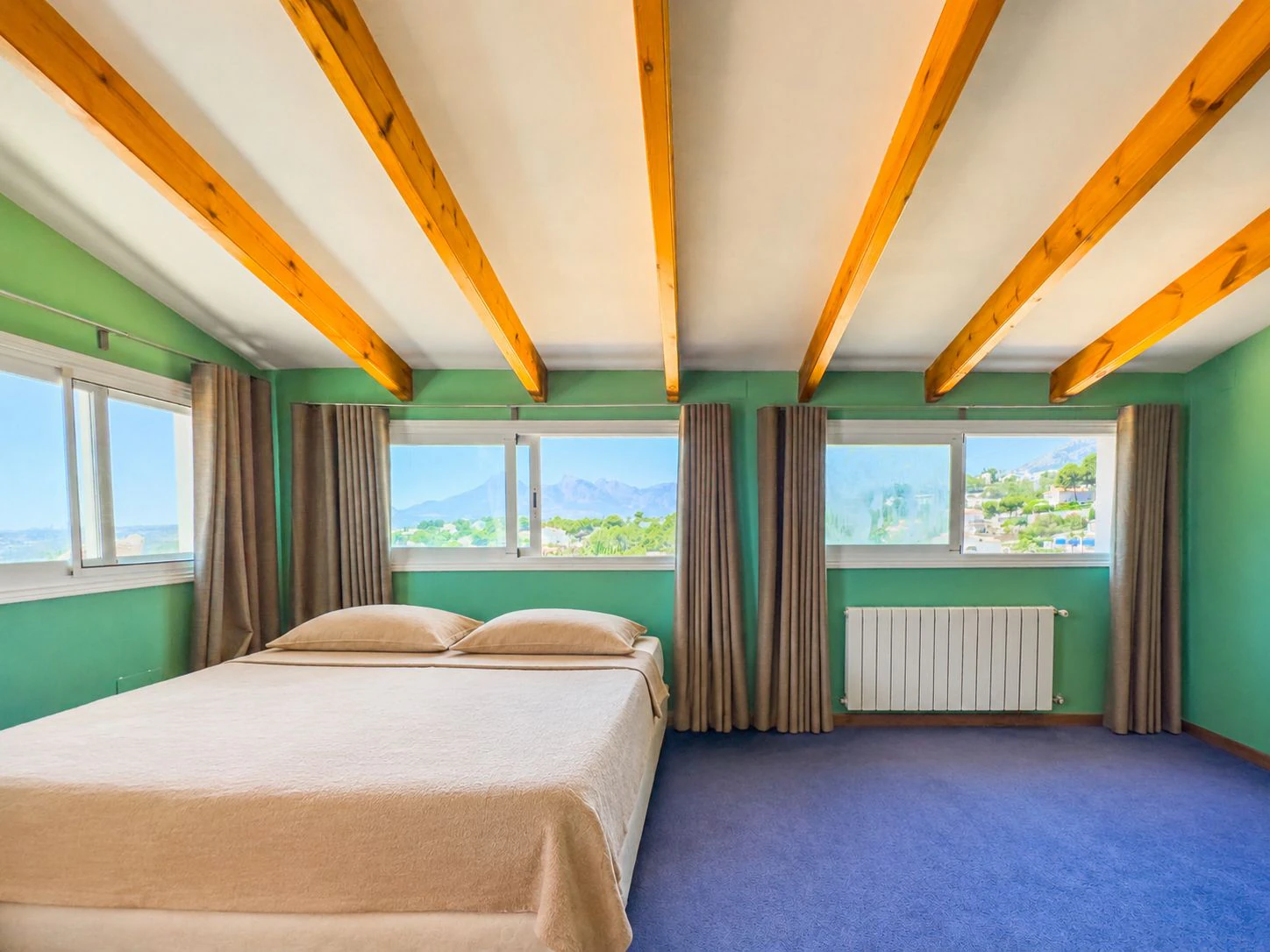 Mediterranean Villa with Sea and Mountain Views in an Exclusive Residential Area of Altea