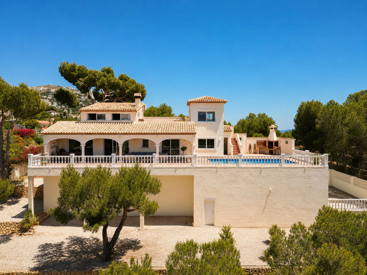 Mediterranean Villa with Sea and Mountain Views in an Exclusive Residential Area of Altea