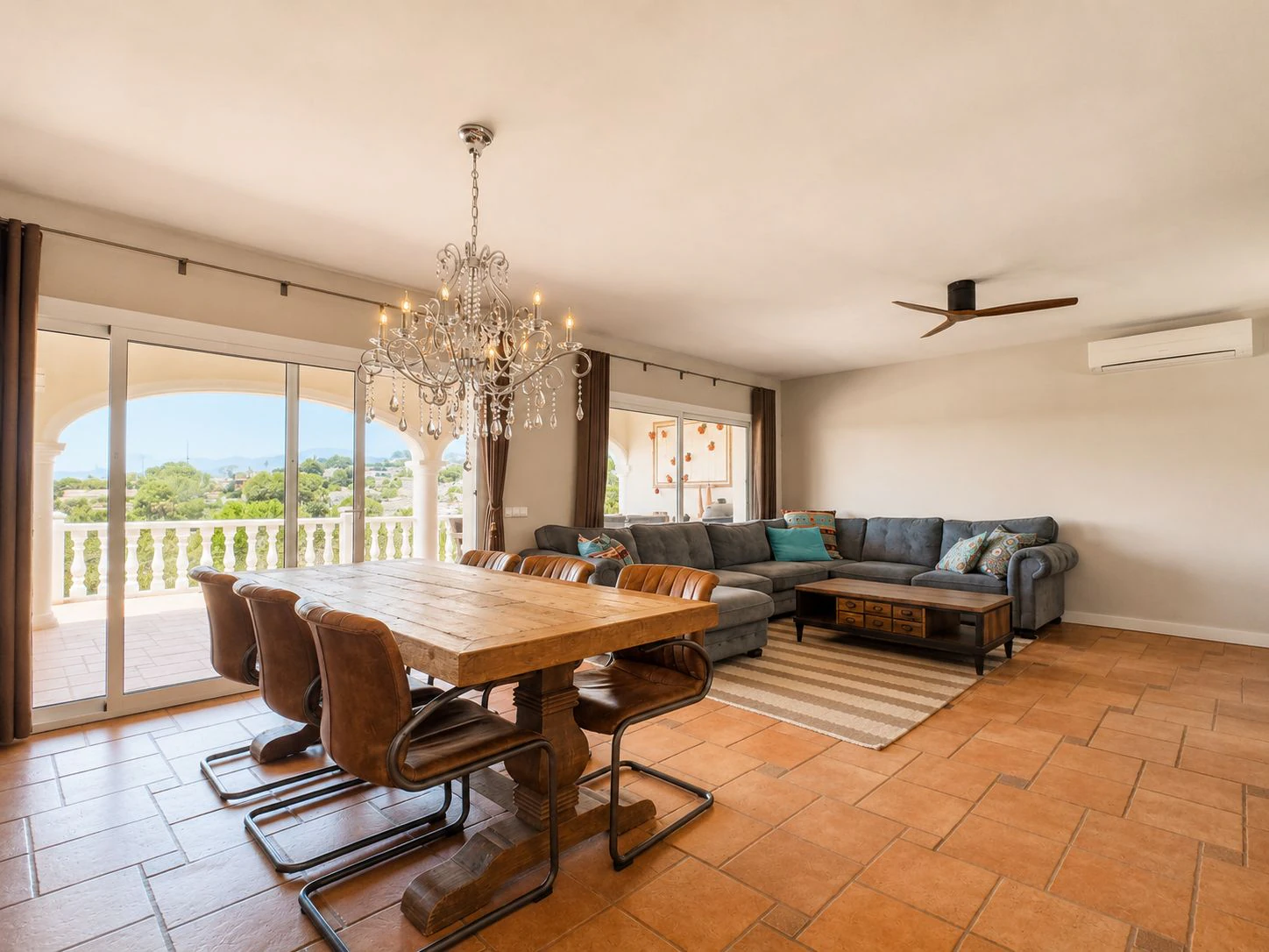 Mediterranean Villa with Sea and Mountain Views in an Exclusive Residential Area of Altea