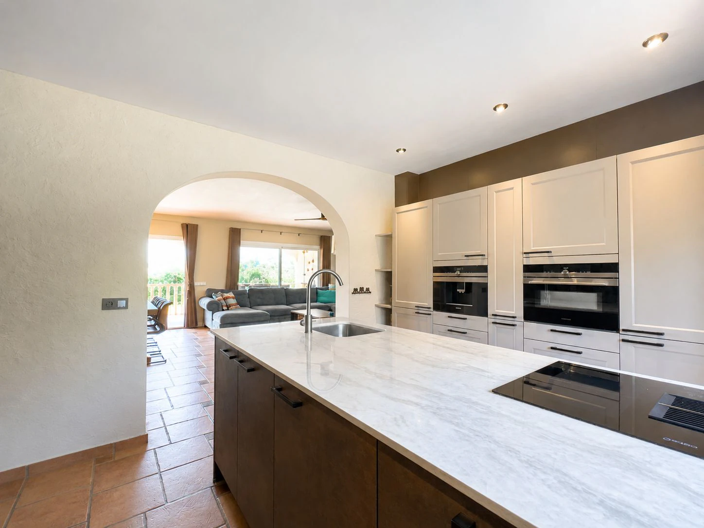 Mediterranean Villa with Sea and Mountain Views in an Exclusive Residential Area of Altea