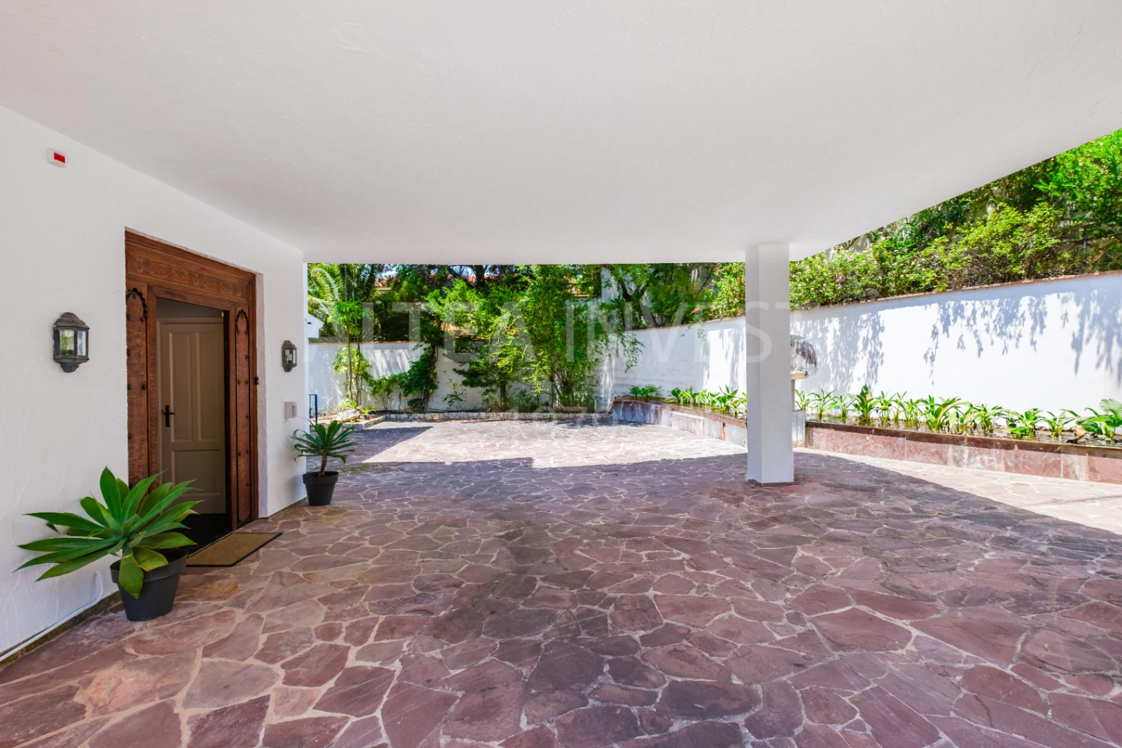 1563 - Exklusive Villa mit großem Grundstück und Panoramablick