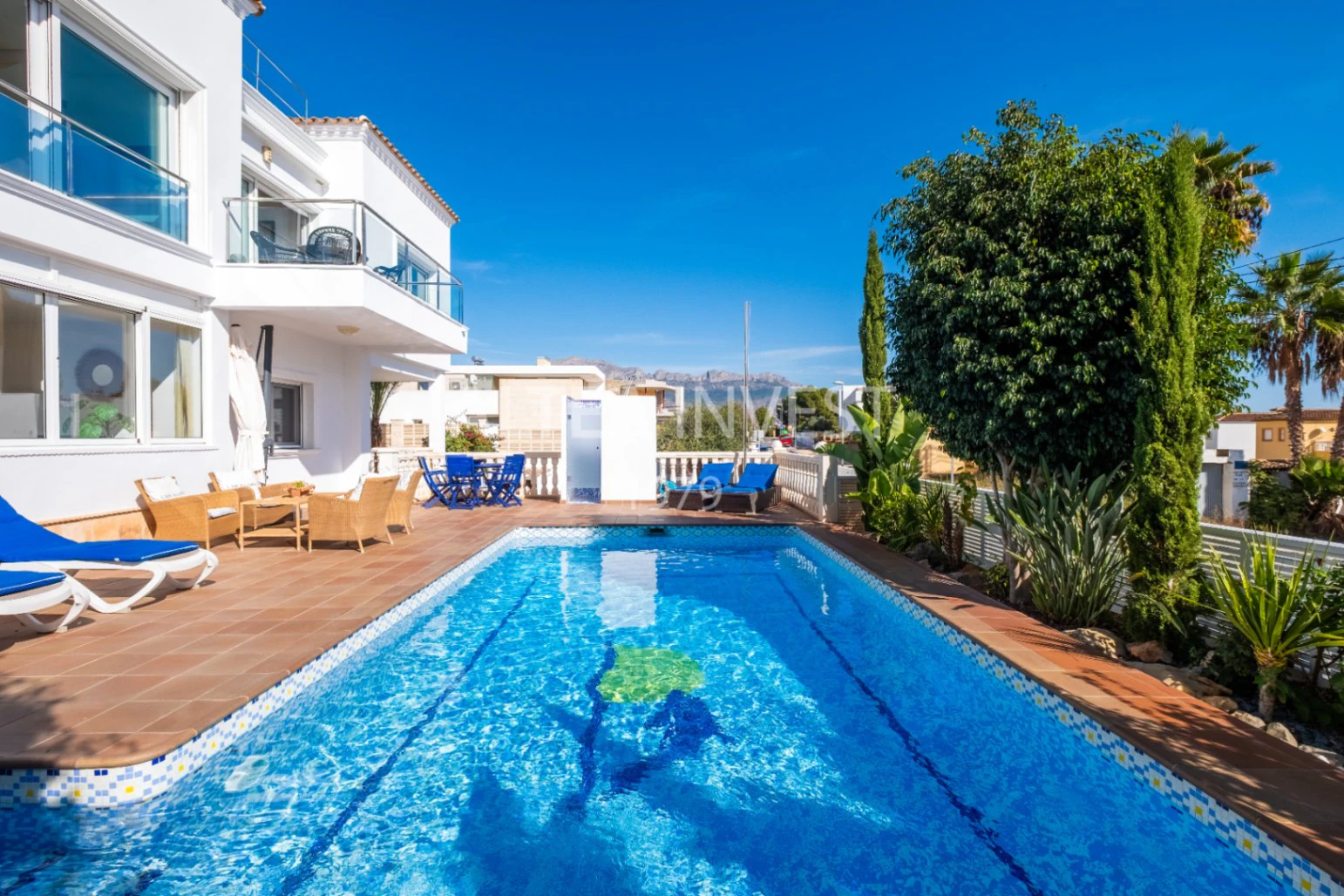 1475 - Elegant and Modern Villa with Panoramic Views of the Mediterranean Sea