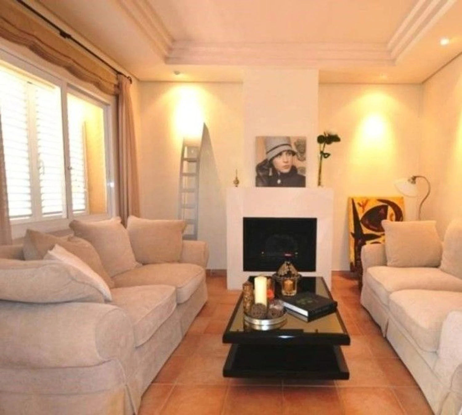 Luxury avant-garde villa with spacious areas in the exclusive Coblanca Urbanization.