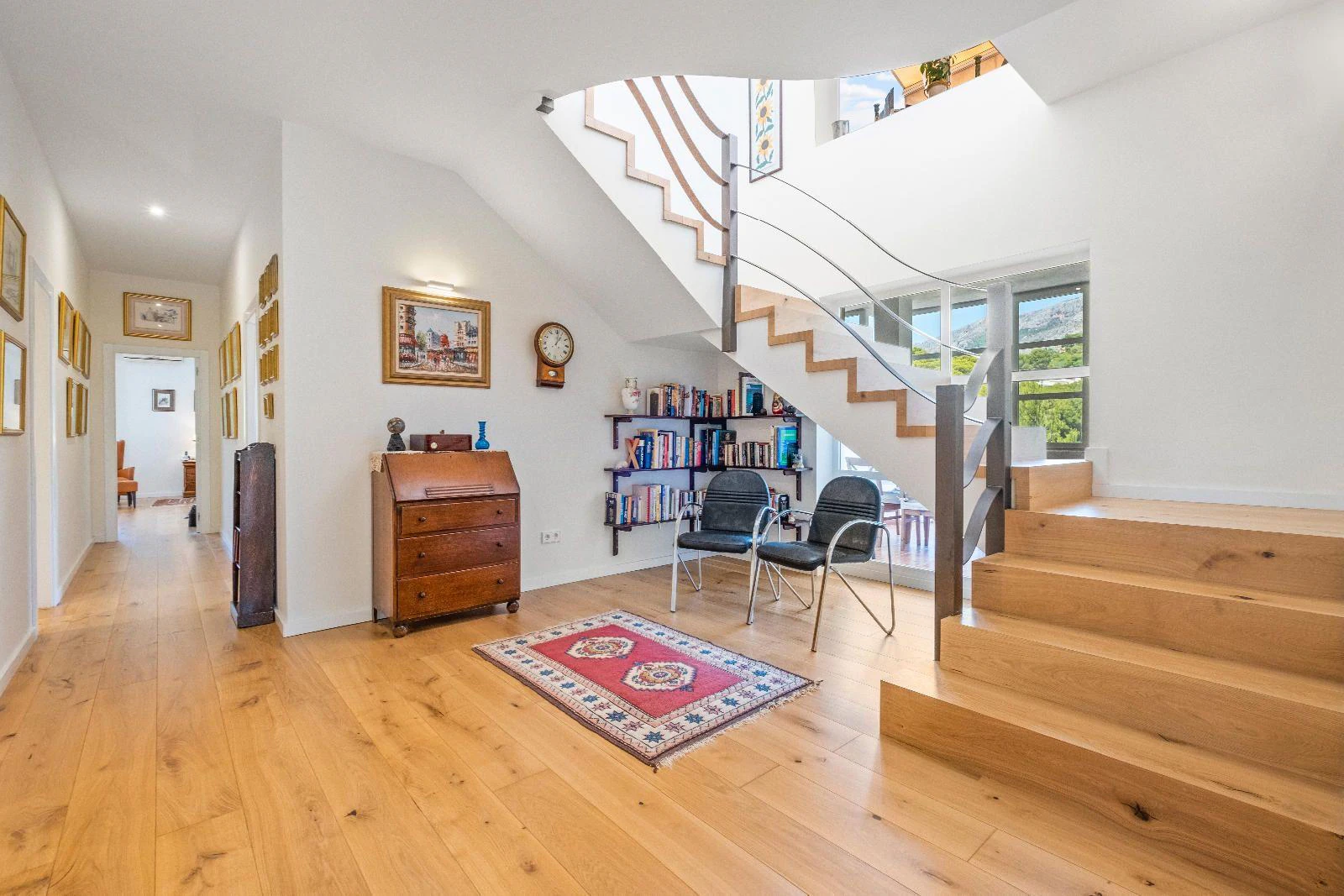 1294 - Elegant Contemporary Villa on the Frontline of the Golf Club