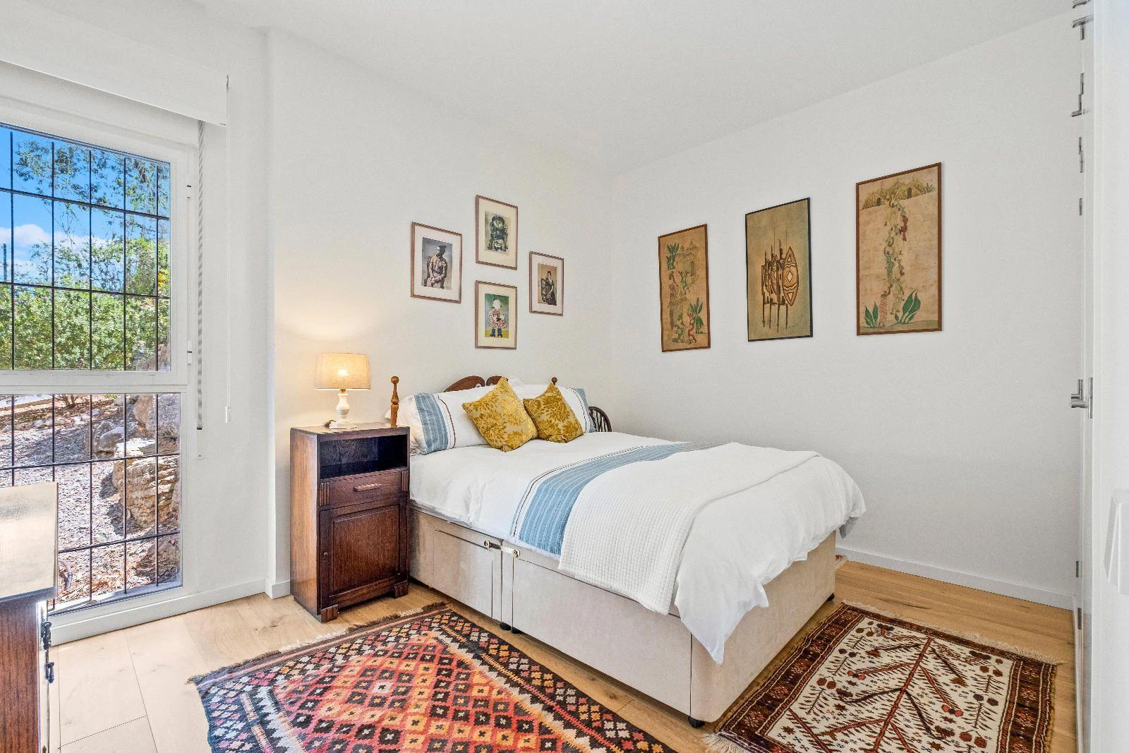 1294 - Elegant Contemporary Villa on the Frontline of the Golf Club