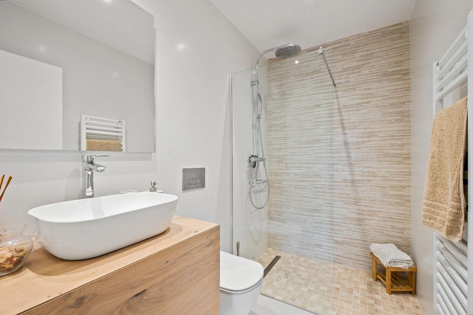 1294 - Elegant Contemporary Villa on the Frontline of the Golf Club