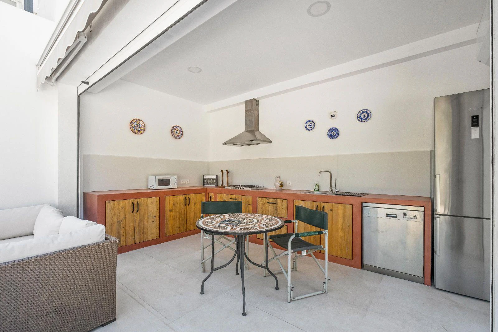1294 - Elegant Contemporary Villa on the Frontline of the Golf Club