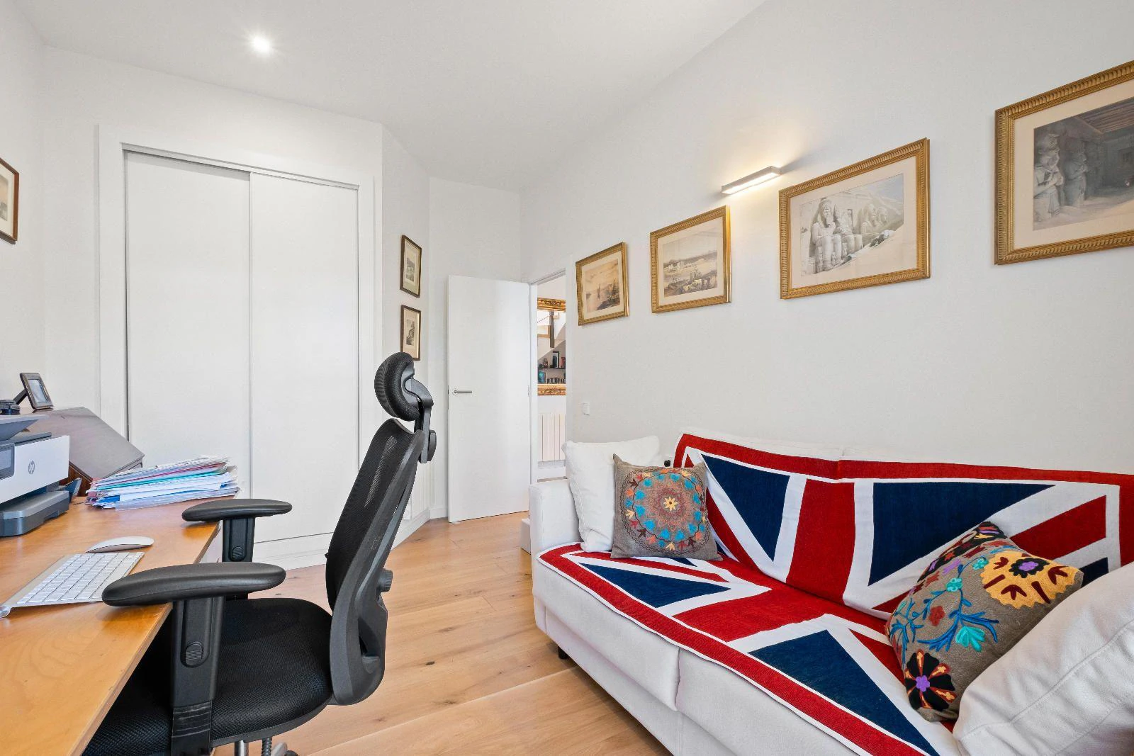 1294 - Elegant Contemporary Villa on the Frontline of the Golf Club