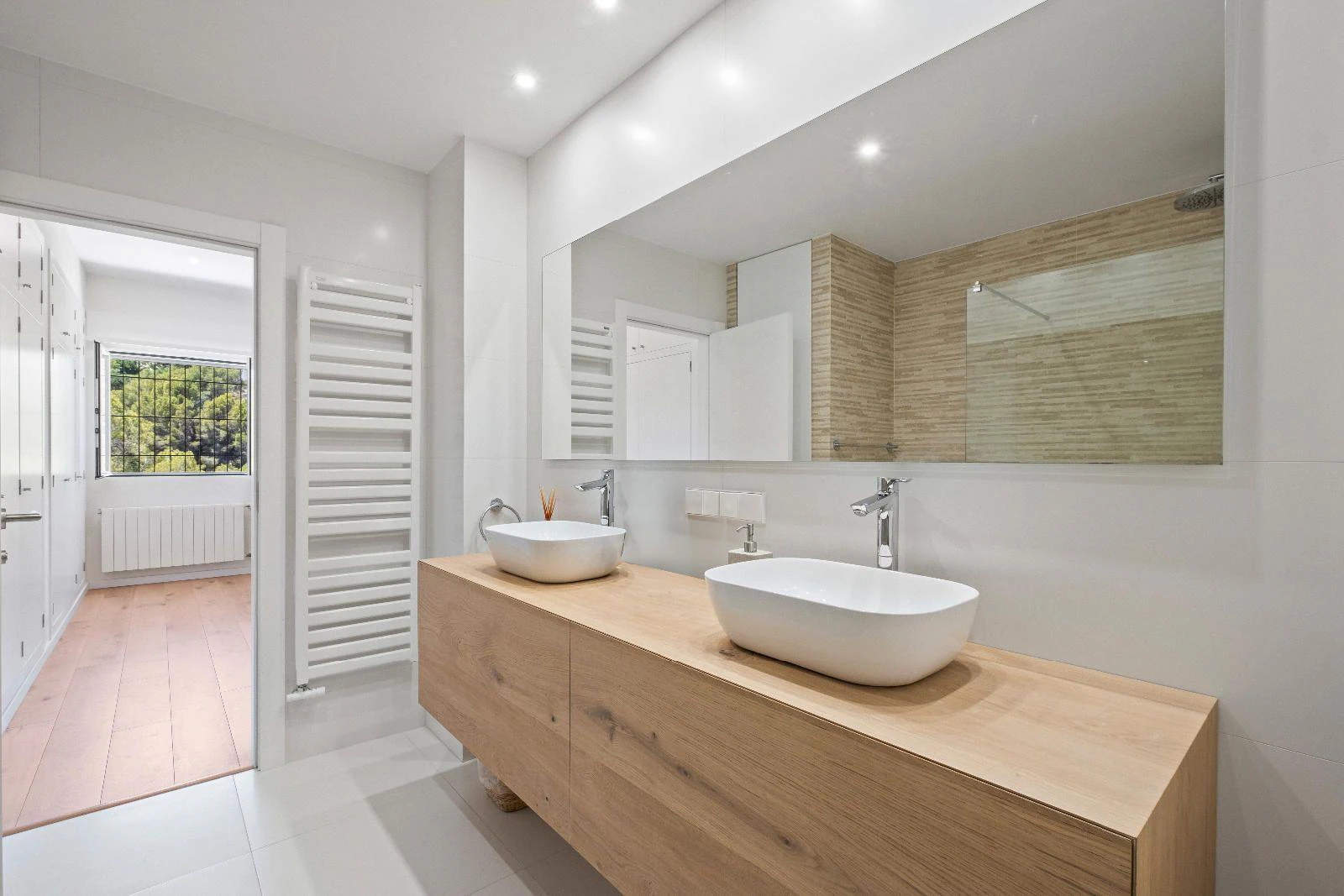 1294 - Elegant Contemporary Villa on the Frontline of the Golf Club