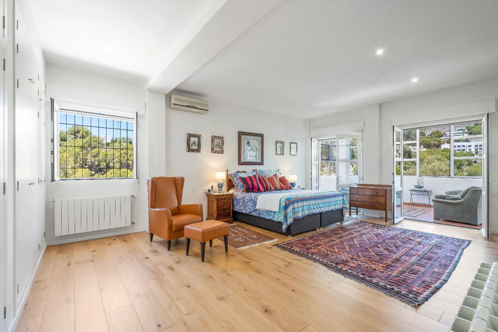 1294 - Elegant Contemporary Villa on the Frontline of the Golf Club