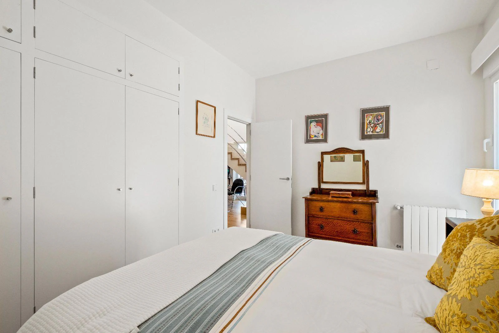 1294 - Elegant Contemporary Villa on the Frontline of the Golf Club