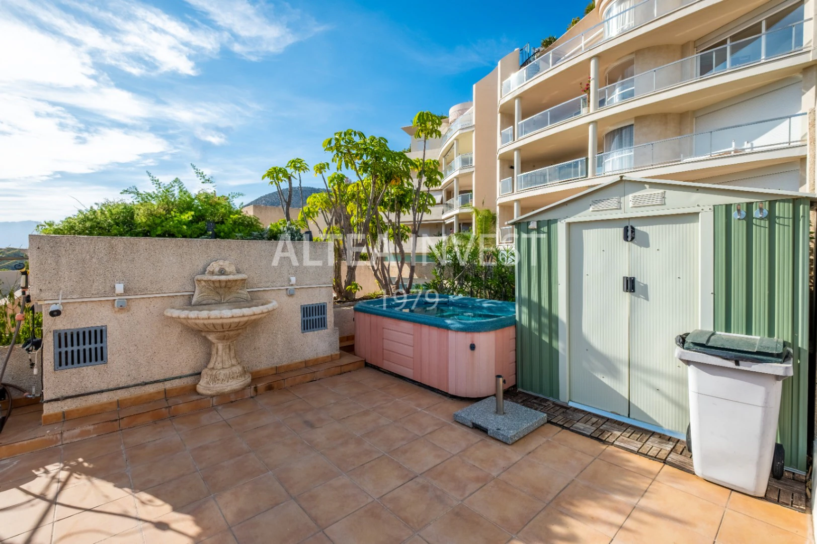 1451 - Dachgeschoss-Duplex mit großem Solarium, Jacuzzi und unvergleichlichem Ausblick
