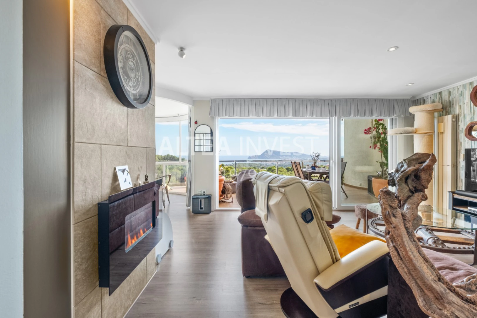 1451 - Dachgeschoss-Duplex mit großem Solarium, Jacuzzi und unvergleichlichem Ausblick