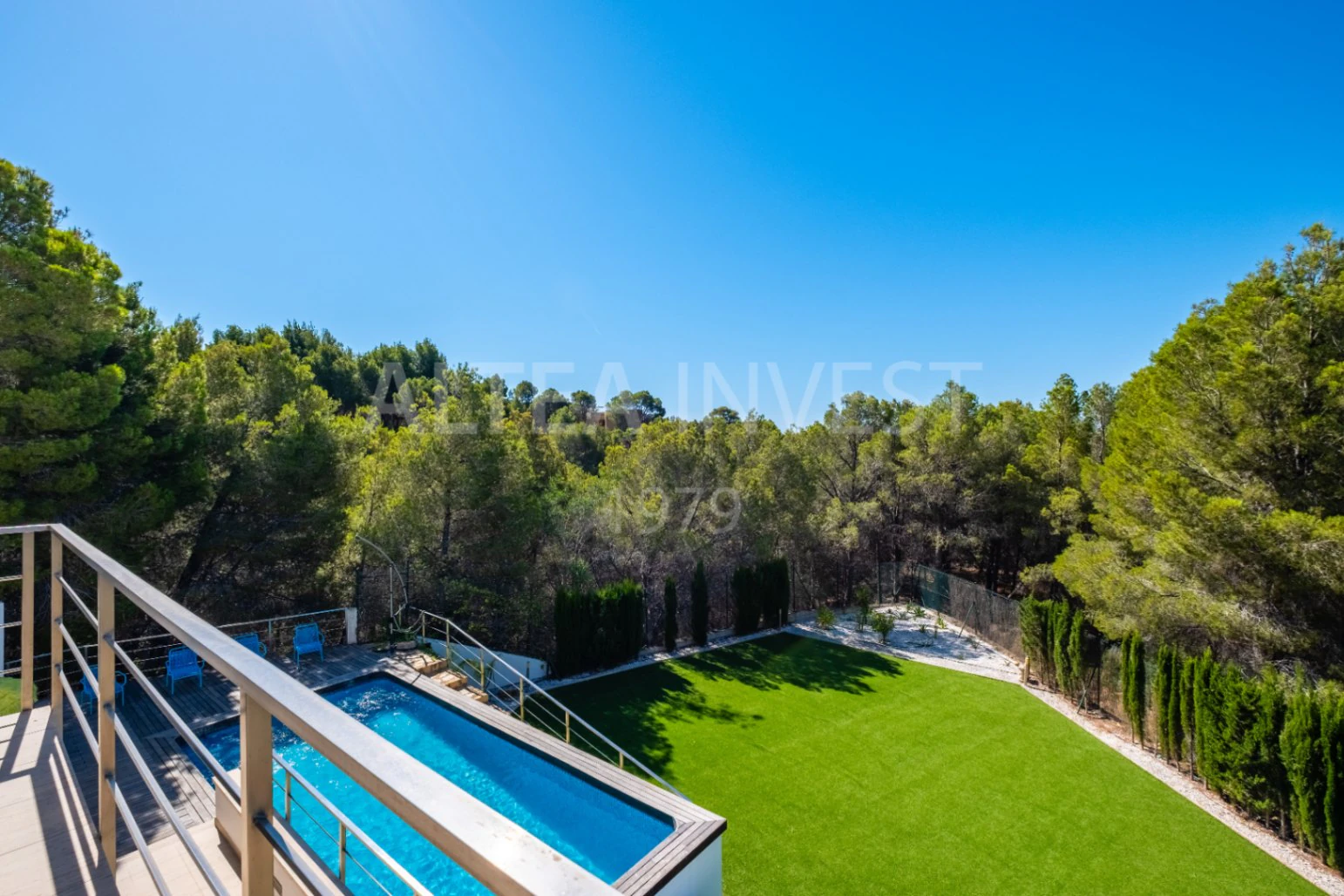 1569 - Exclusiva Villa Contemporánea con Amplio Semisótano y Vistas a la Sierra de Bernia en Altea