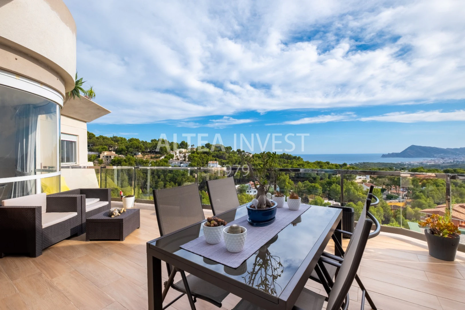 1451 - Dachgeschoss-Duplex mit großem Solarium, Jacuzzi und unvergleichlichem Ausblick