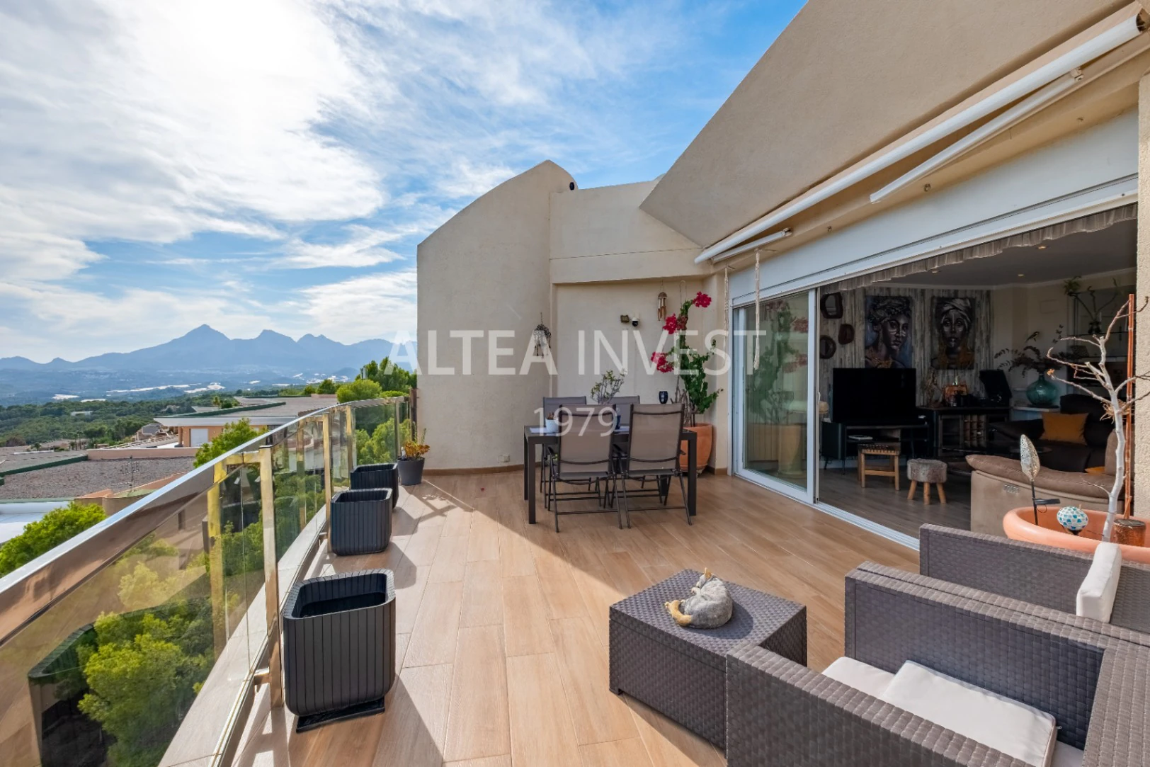 1451 - Dachgeschoss-Duplex mit großem Solarium, Jacuzzi und unvergleichlichem Ausblick