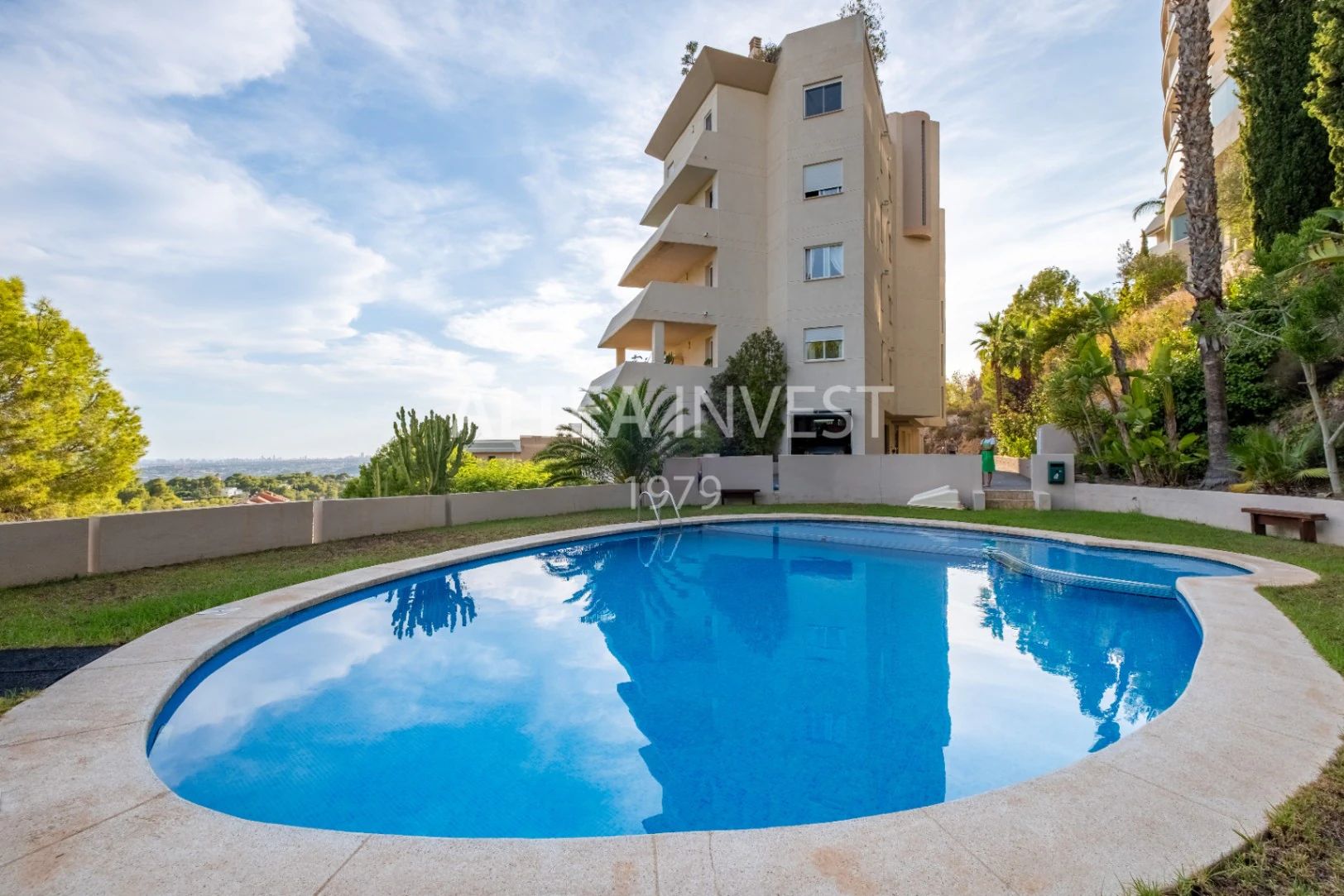 1451 - Dachgeschoss-Duplex mit großem Solarium, Jacuzzi und unvergleichlichem Ausblick
