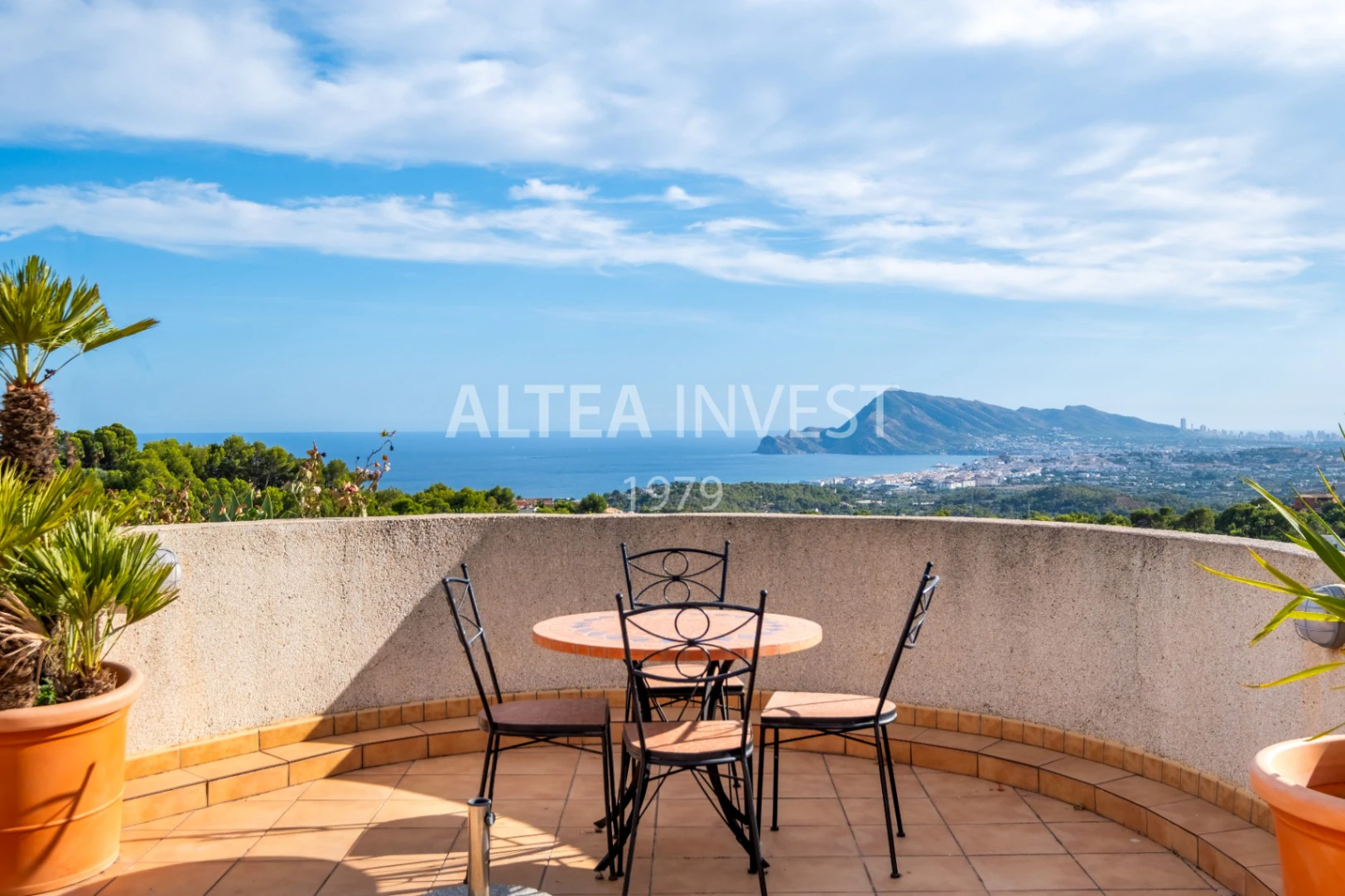 1451 - Dachgeschoss-Duplex mit großem Solarium, Jacuzzi und unvergleichlichem Ausblick