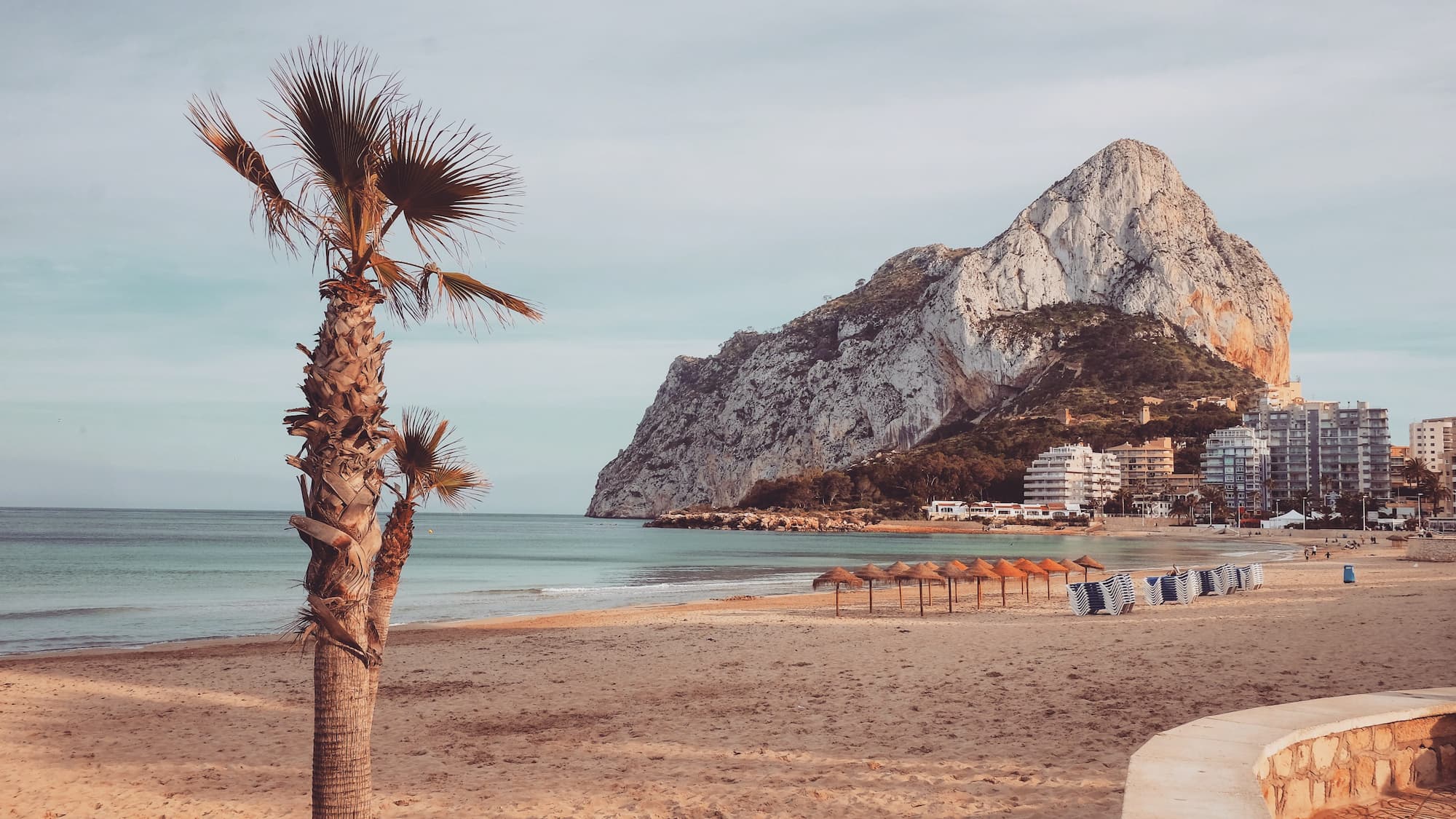 Todo lo que necesitas saber para comprar propiedades en Calpe: La joya de la Costa Blanca