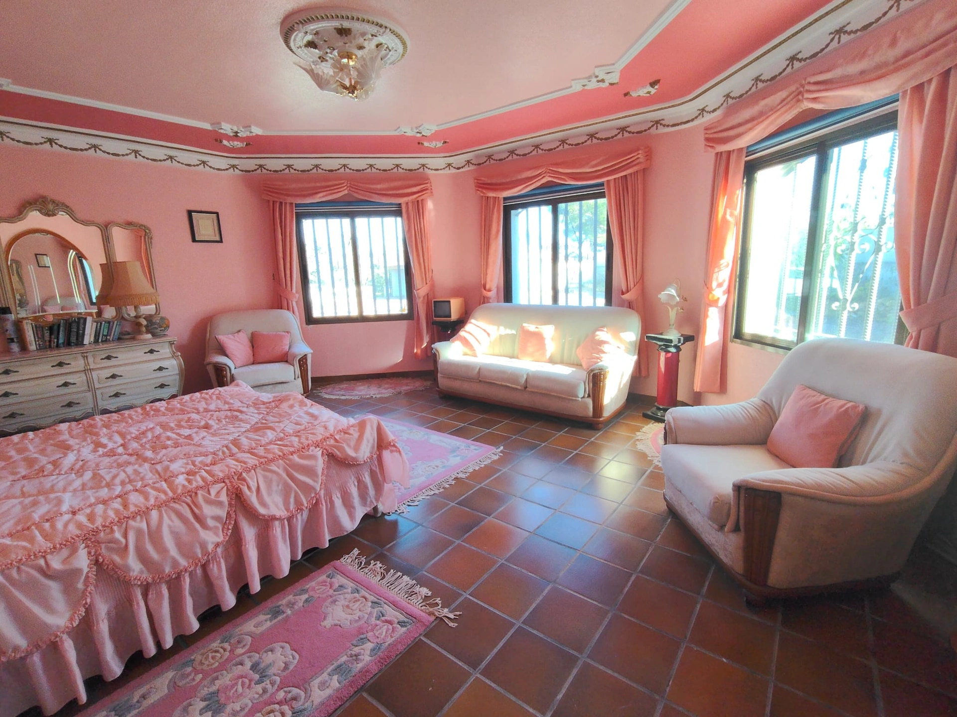 FINCA EXCLUSIVA CON ALTO POTENCIAL EN La Nucía
