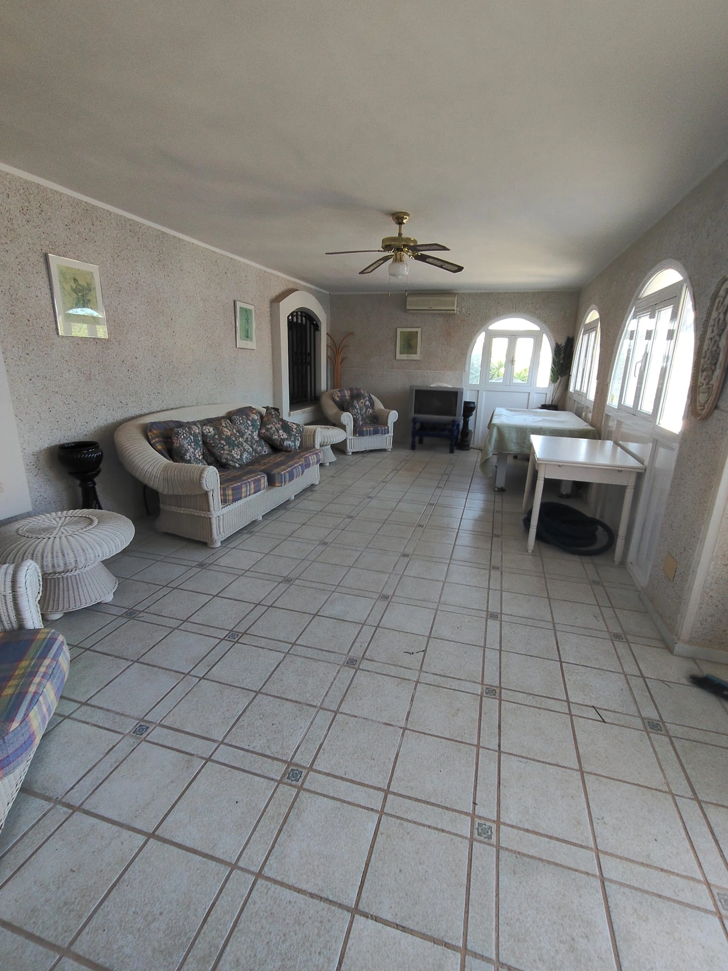 FINCA EXCLUSIVA CON ALTO POTENCIAL EN La Nucía