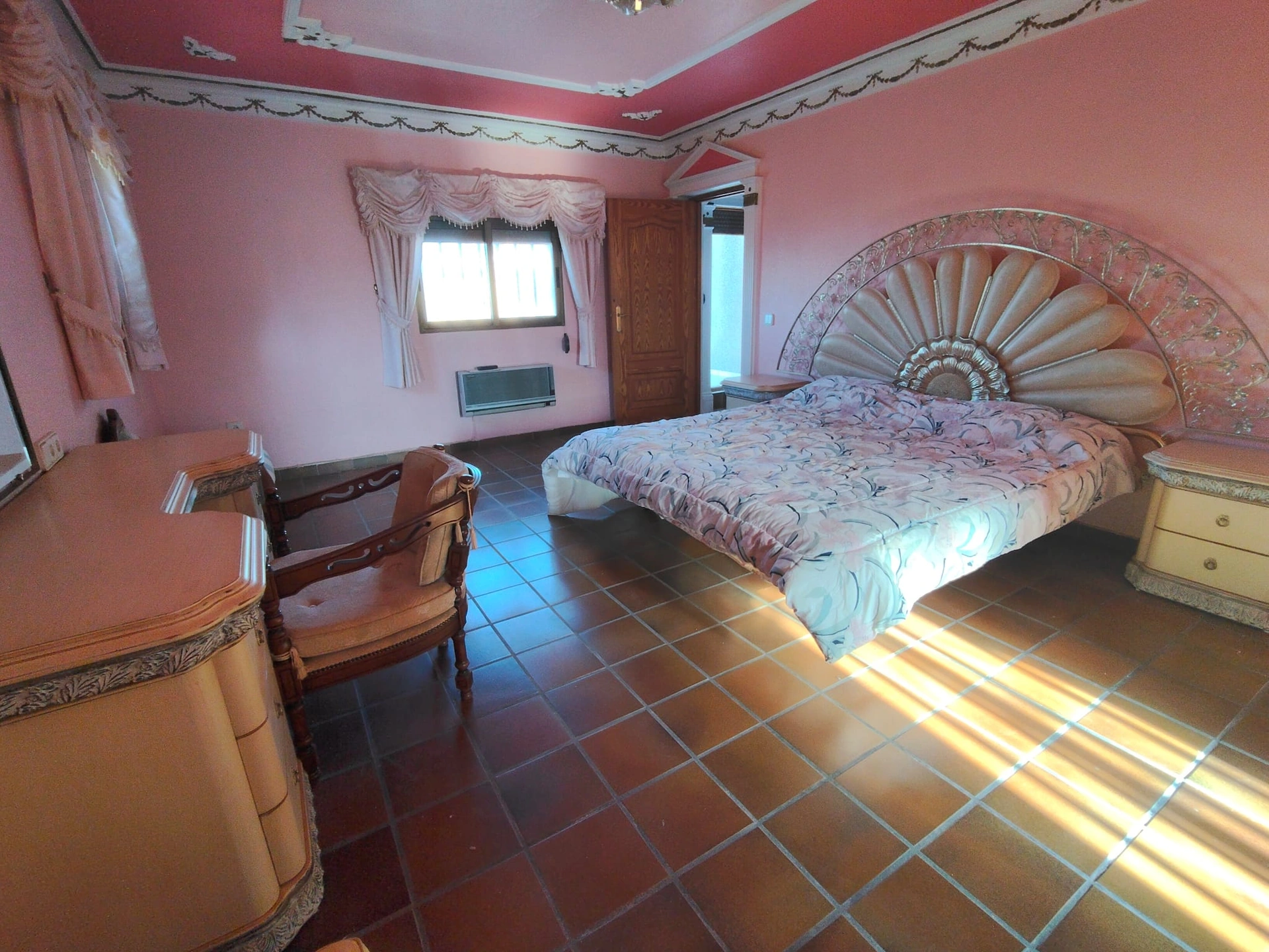 FINCA EXCLUSIVA CON ALTO POTENCIAL EN La Nucía