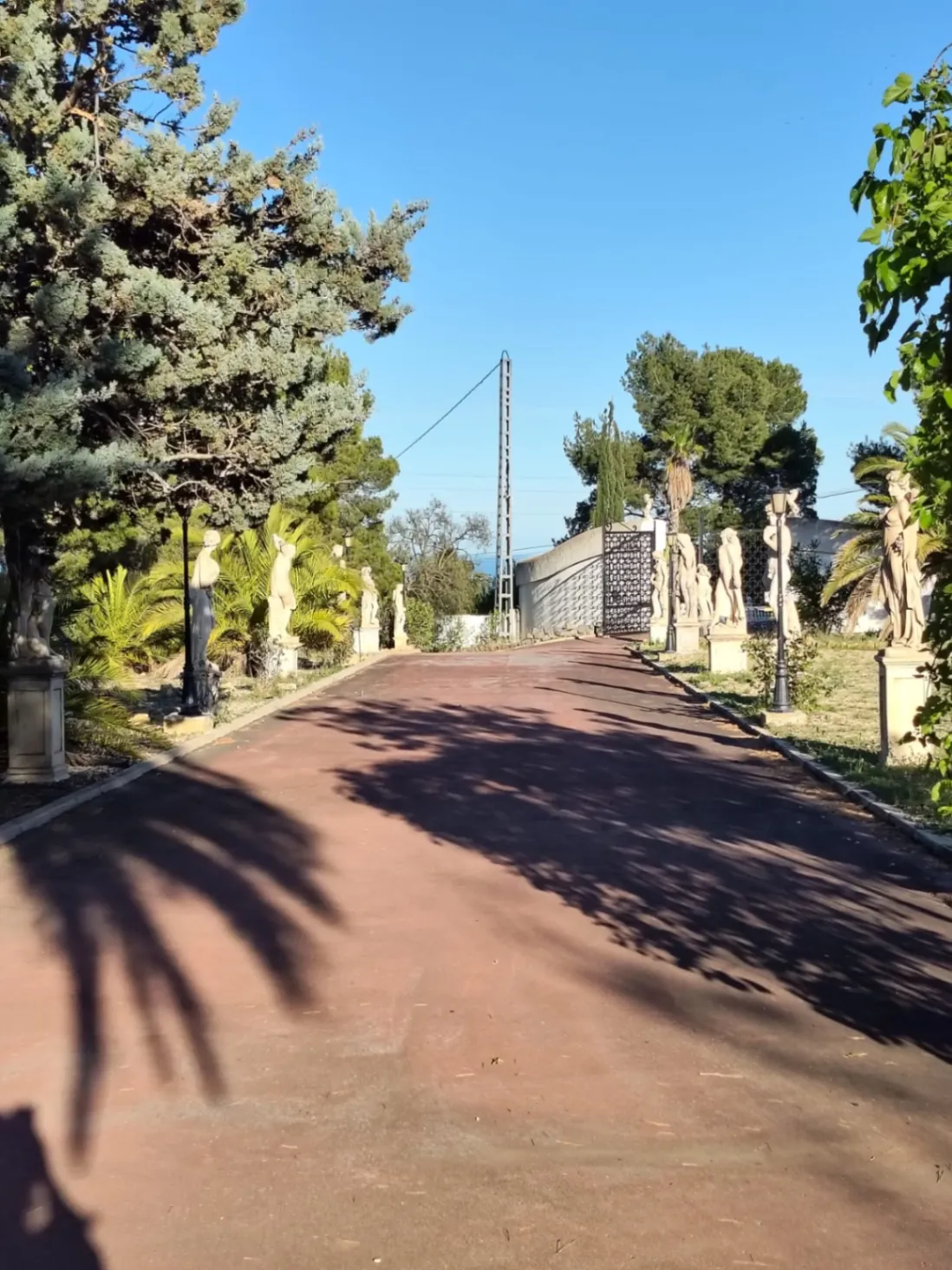 FINCA EXCLUSIVA CON ALTO POTENCIAL EN La Nucía