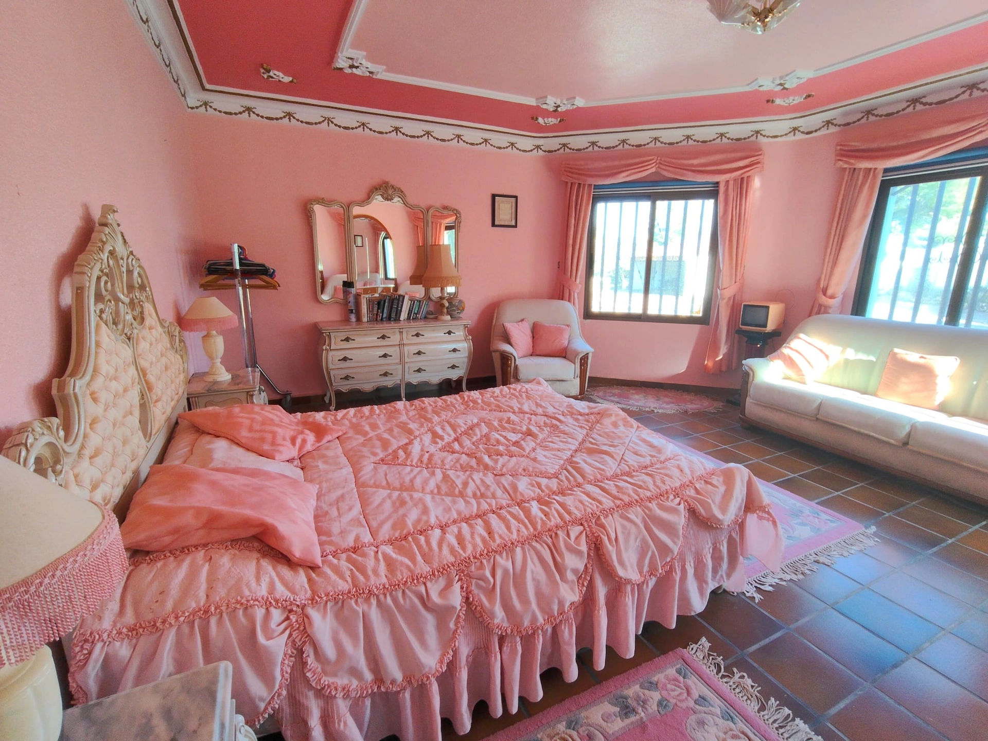 FINCA EXCLUSIVA CON ALTO POTENCIAL EN La Nucía