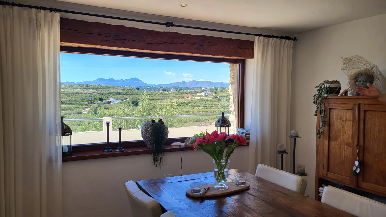 Casa en venta de 2 dormitorios con piscina privada y garaje