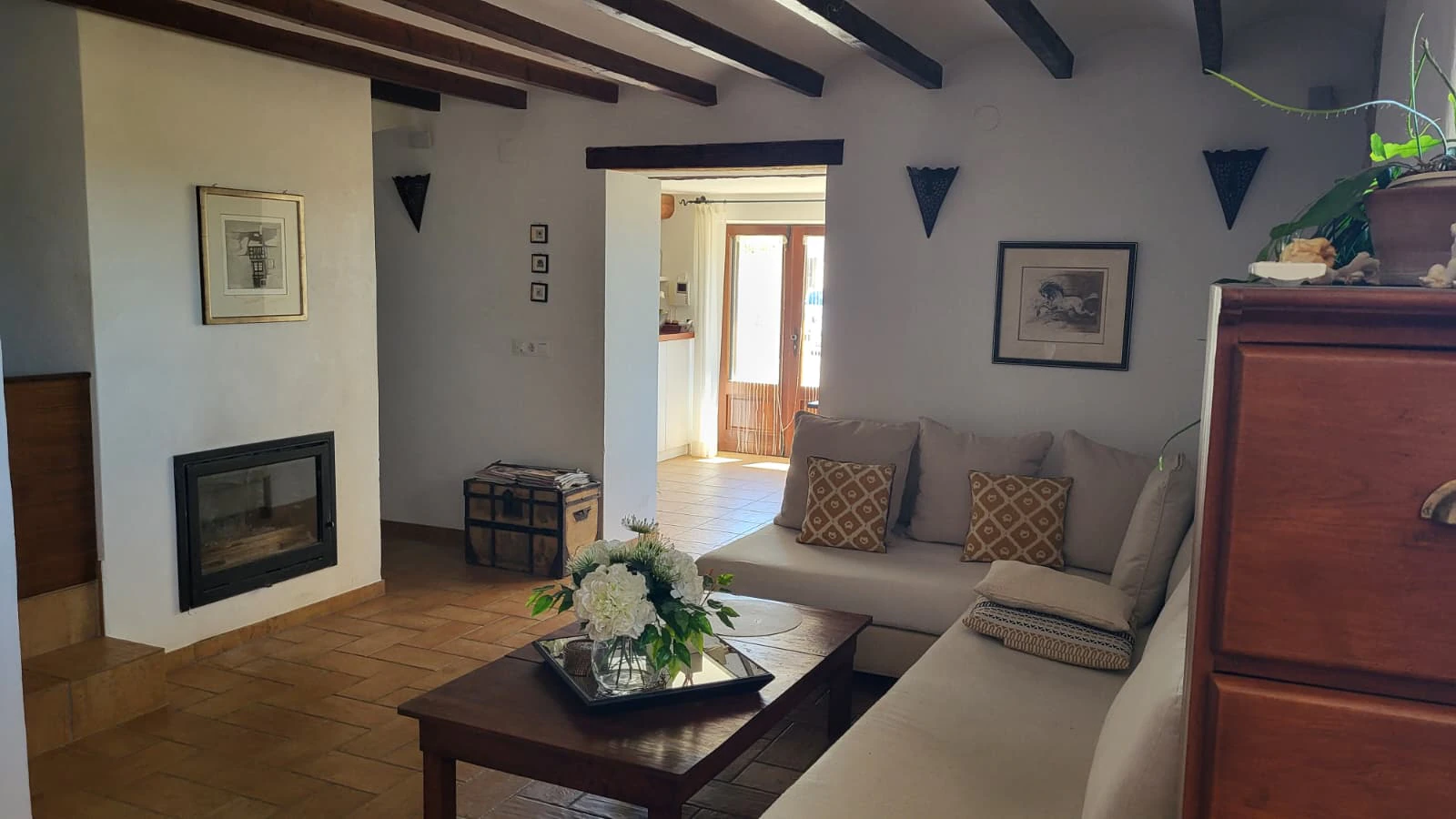 Casa en venta de 2 dormitorios con piscina privada y garaje