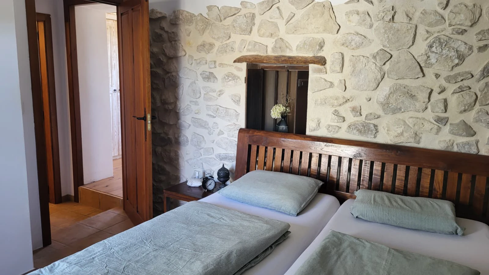 Casa en venta de 2 dormitorios con piscina privada y garaje