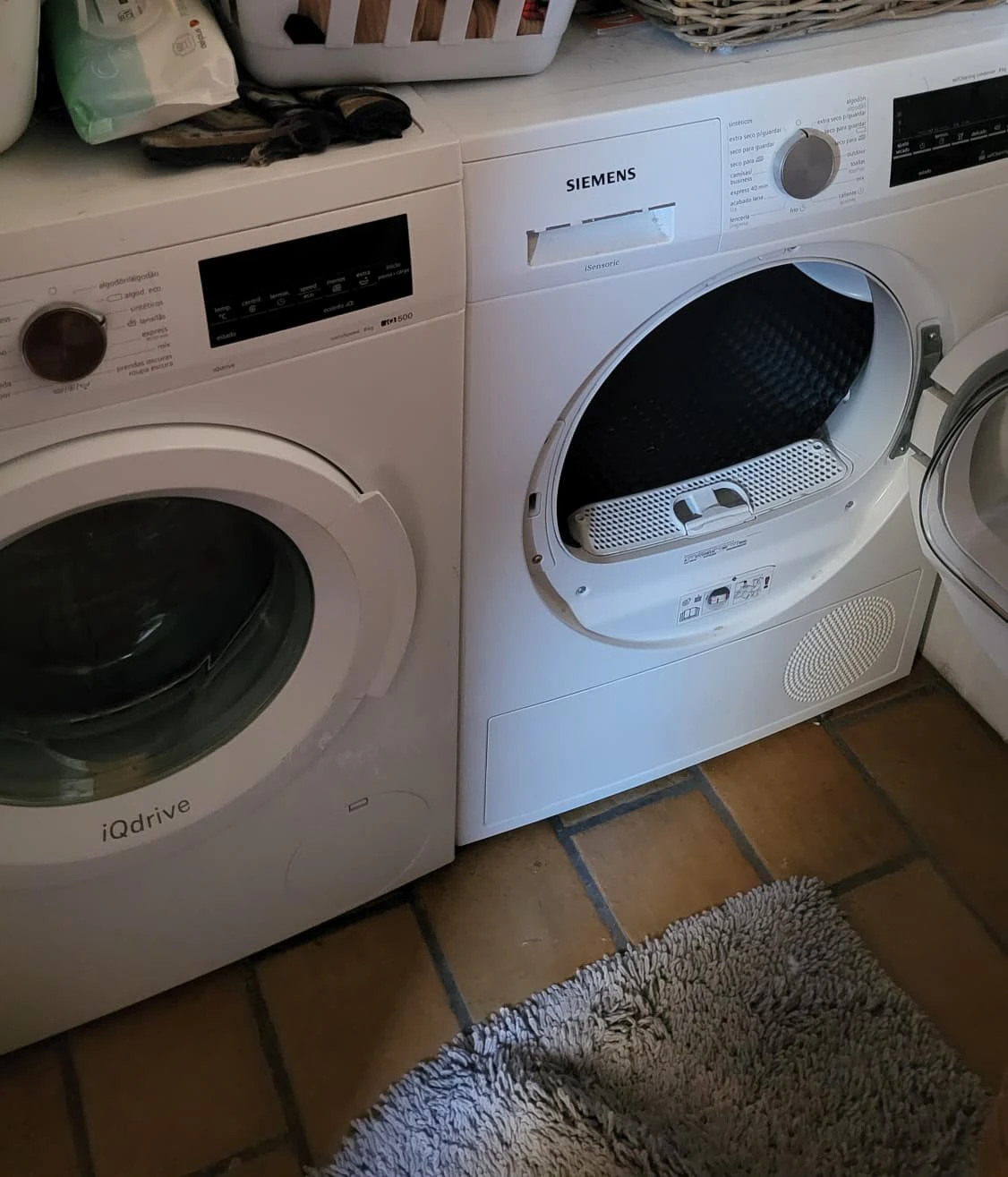 Casa en venta de 2 dormitorios con piscina privada y garaje