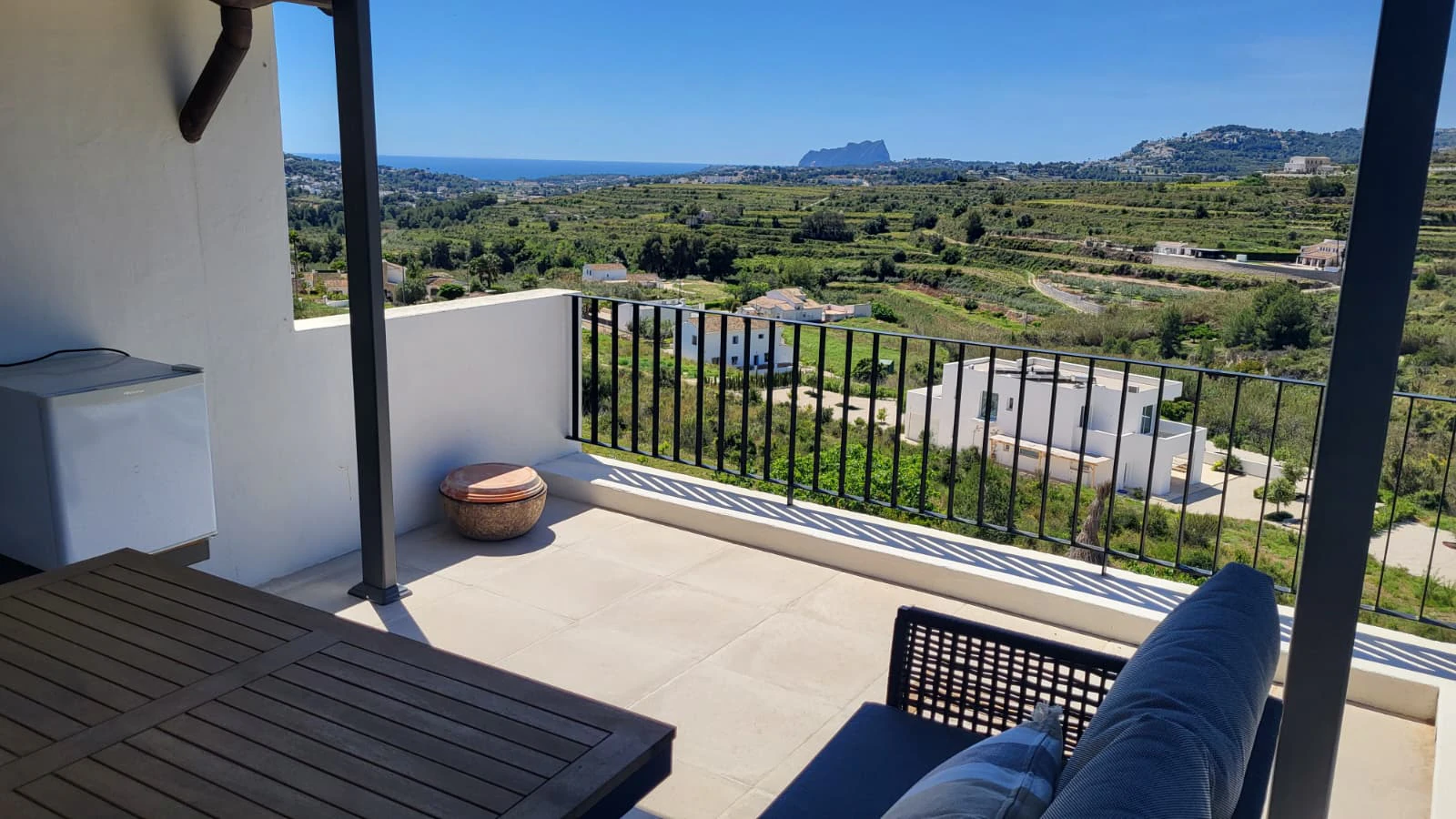 Casa en venta de 2 dormitorios con piscina privada y garaje
