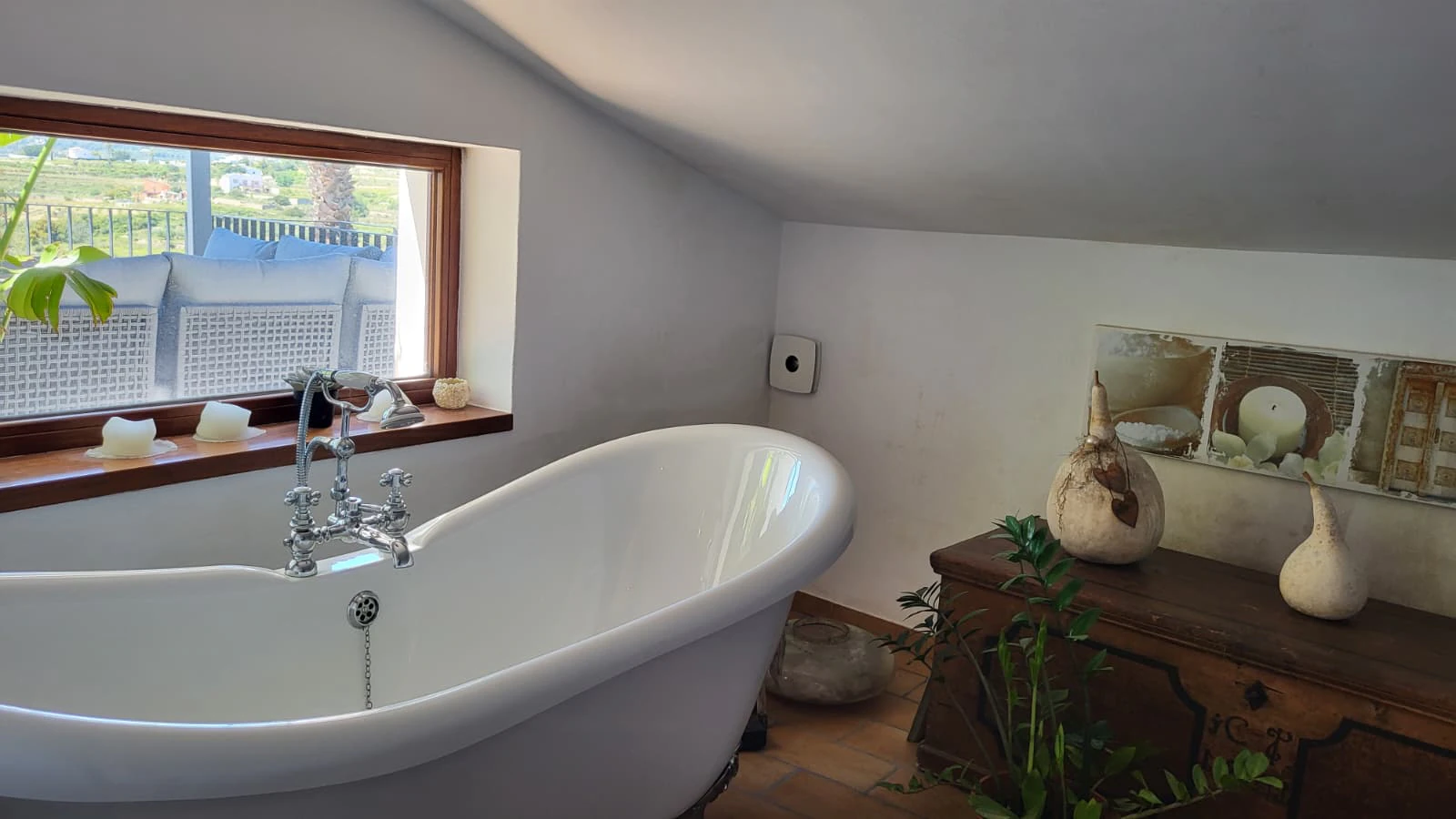 Casa en venta de 2 dormitorios con piscina privada y garaje