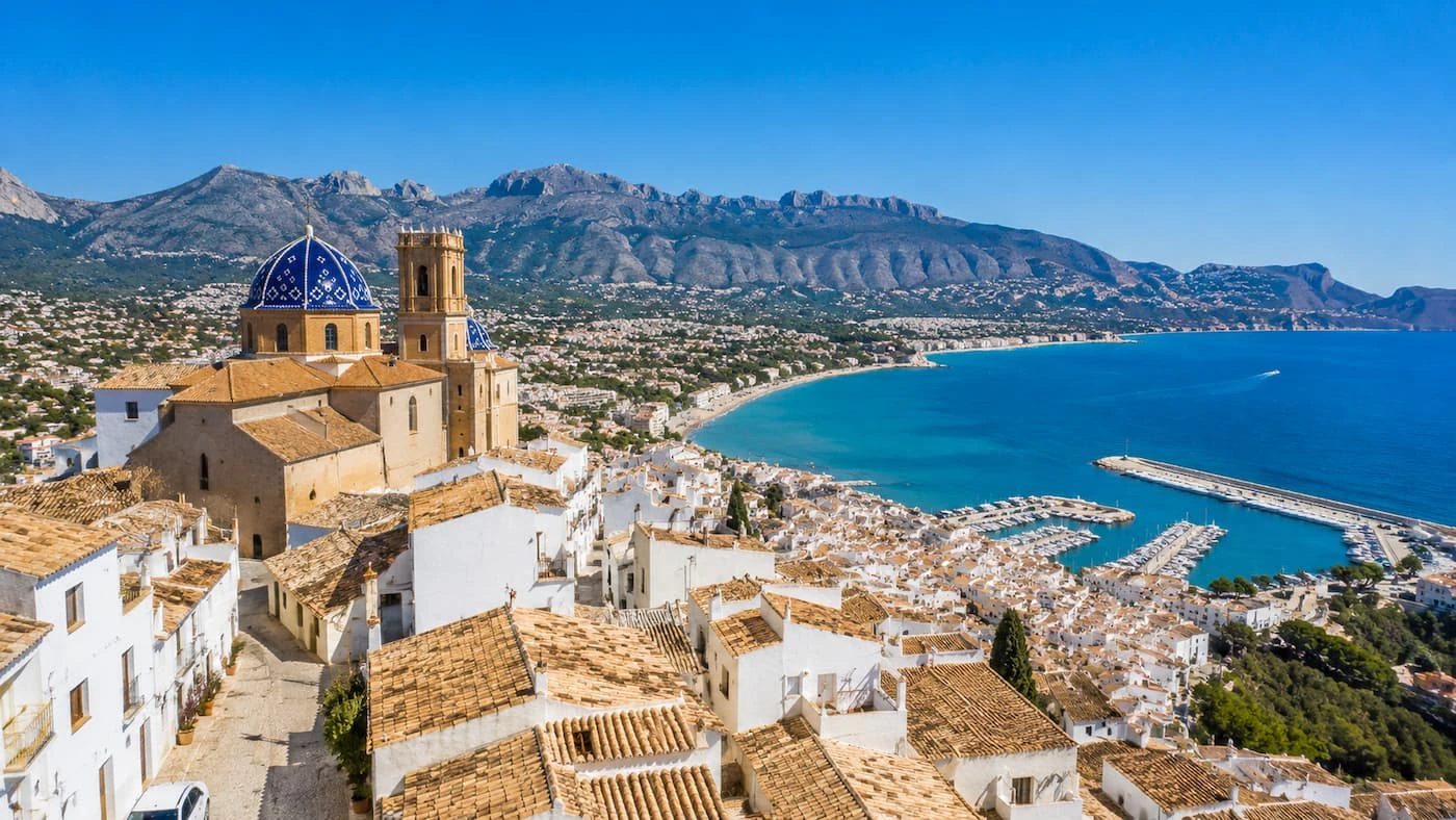 Ghid pentru a cumpăra o casă în Altea: Tot ce trebuie să știi