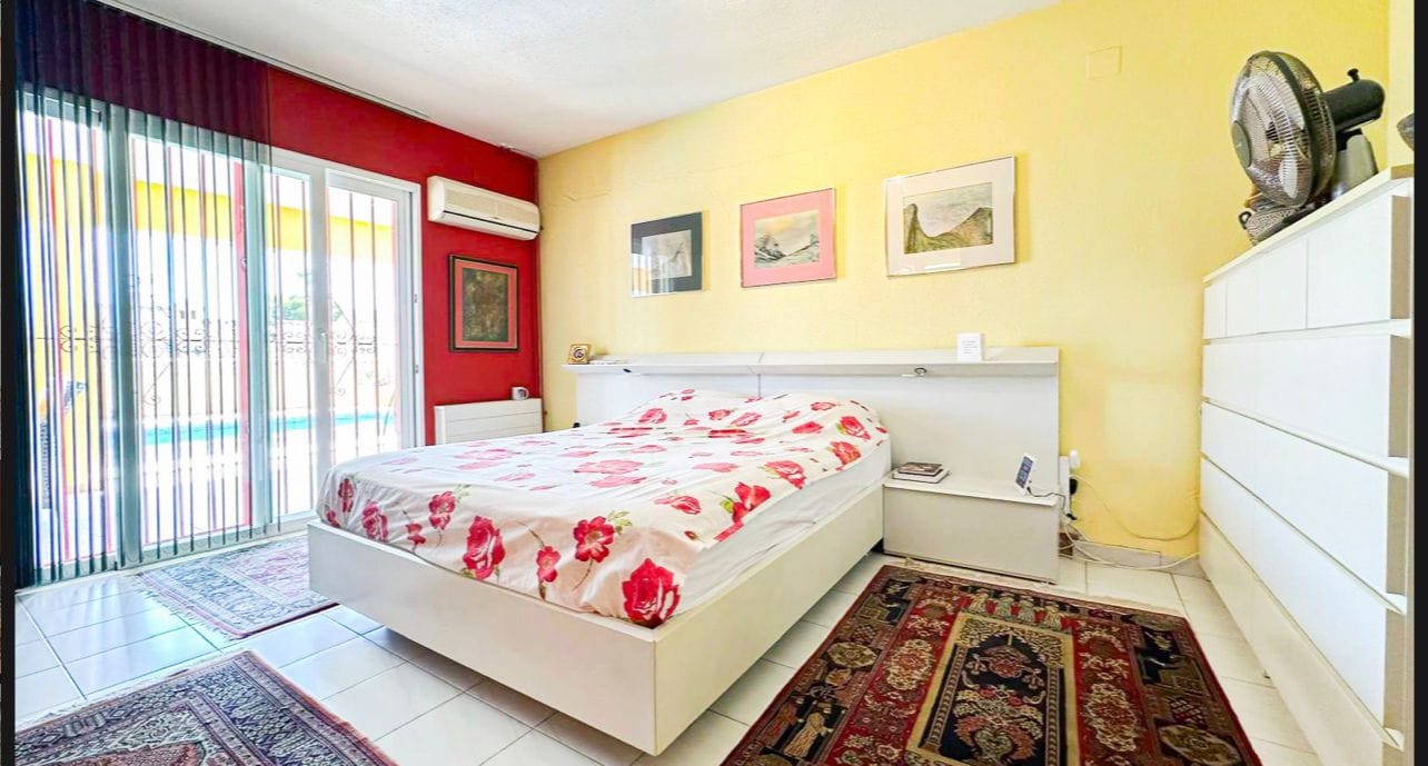 Renovated Mediterranean Chalet with Garage for Sale in Alfaz del Pi