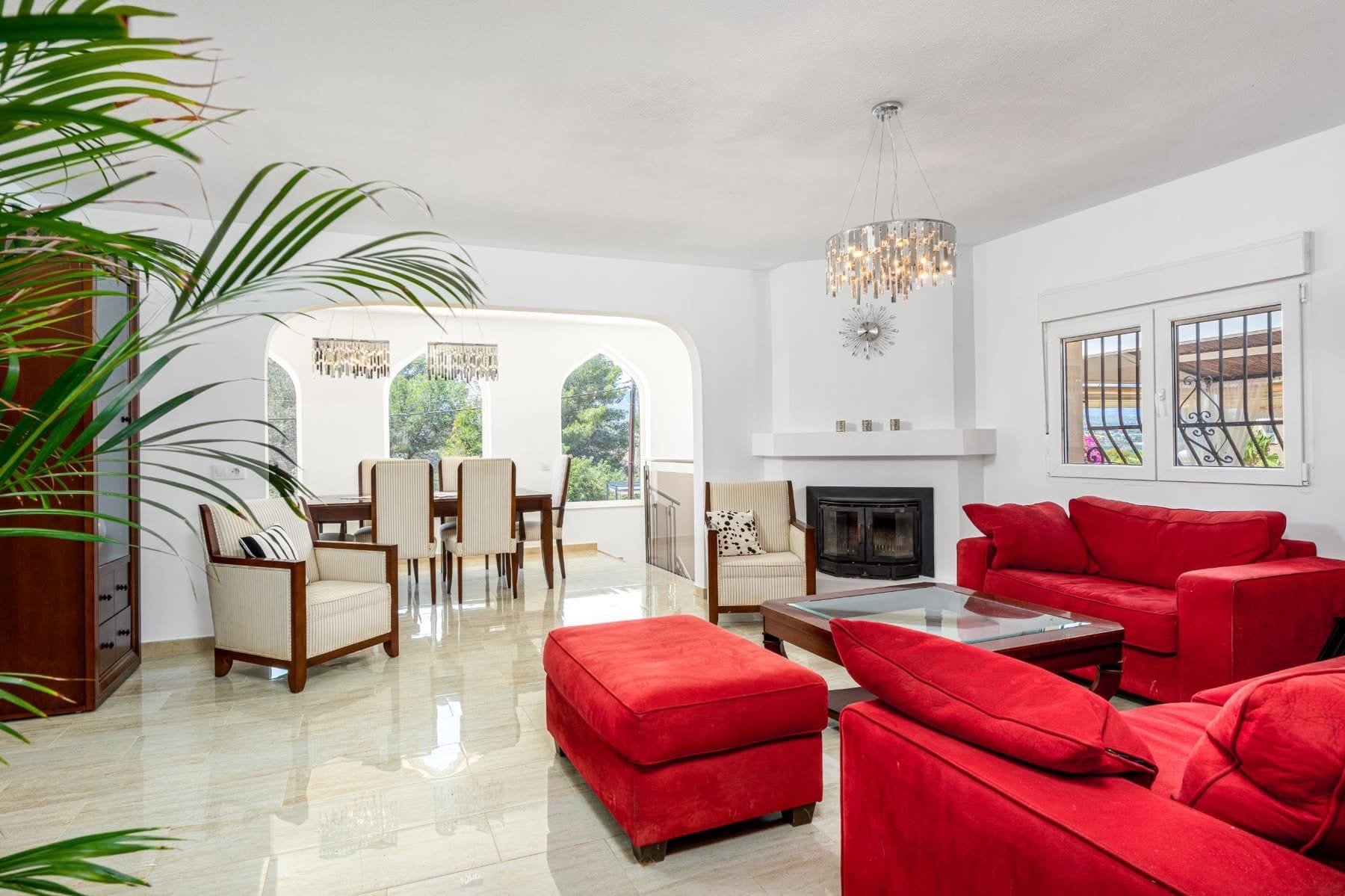 STUNNING VILLA WITH SOUTHEAST ORIENTATION FOR SALE IN ALBIR WITH POOL, SAUNA, AND BAR AREA