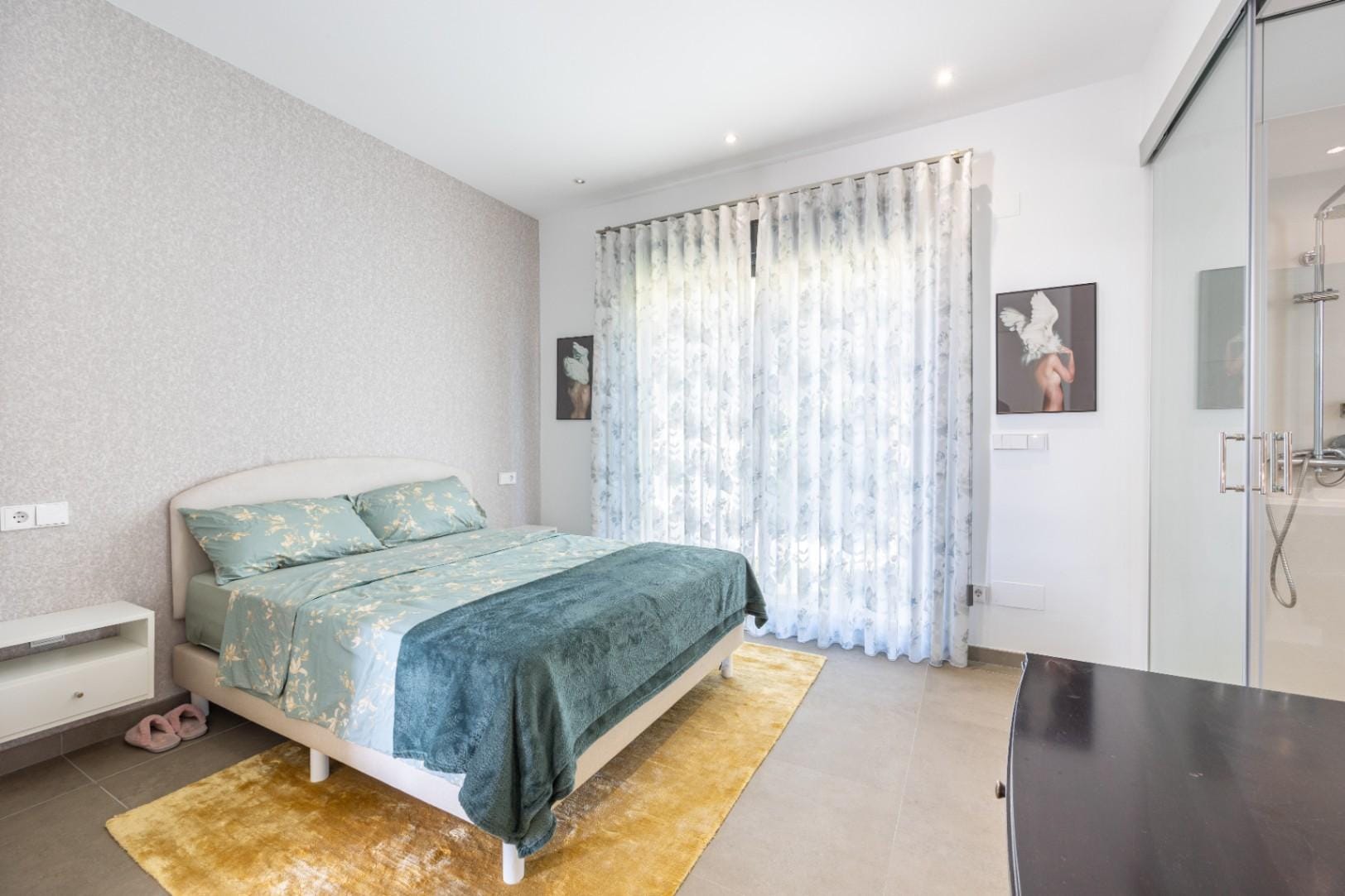 Modern Villa with a Pool for Sale in Polop